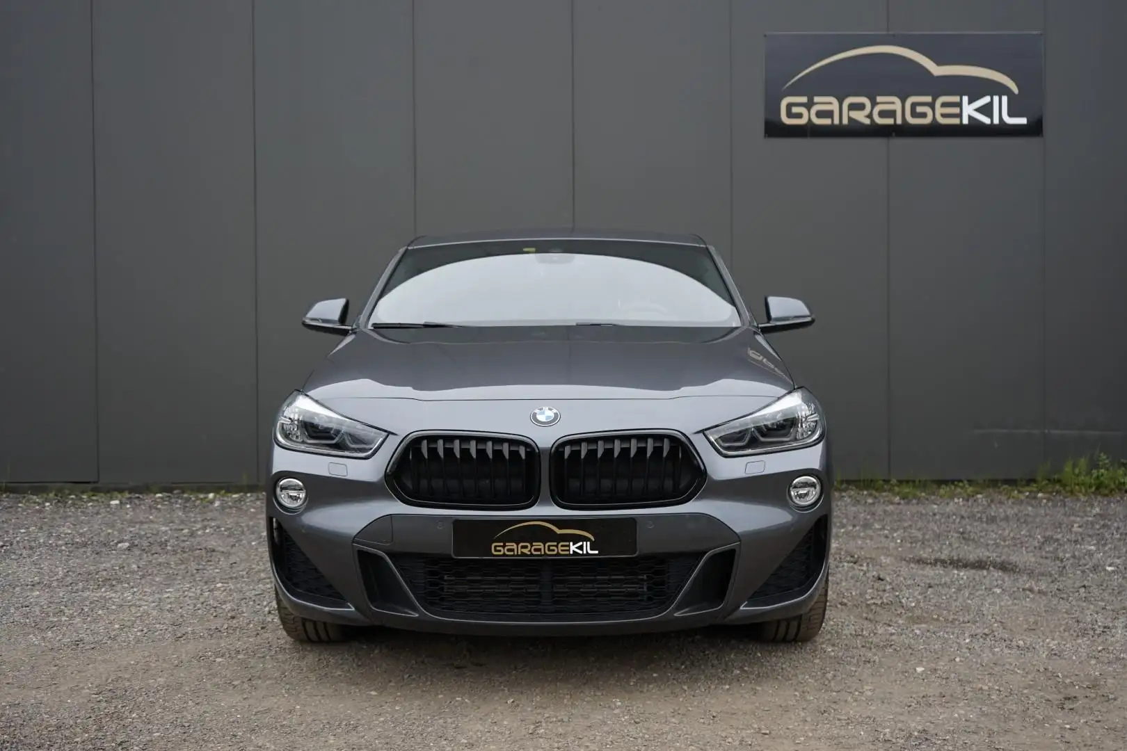 BMW X2 SDrive20i High Executive|M-Pakket|Head-Up|Camera|E Grijs - 2