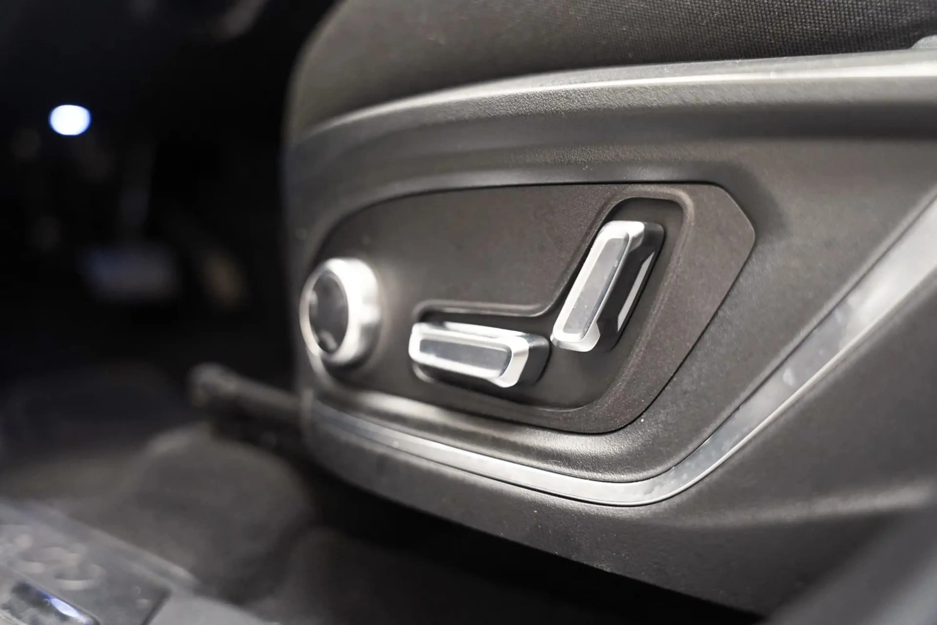 Lynk & Co 01 1.5 PHEV MY23 Blauw [ SoH 94,6% | Zwarte hemel 360 — photo 13