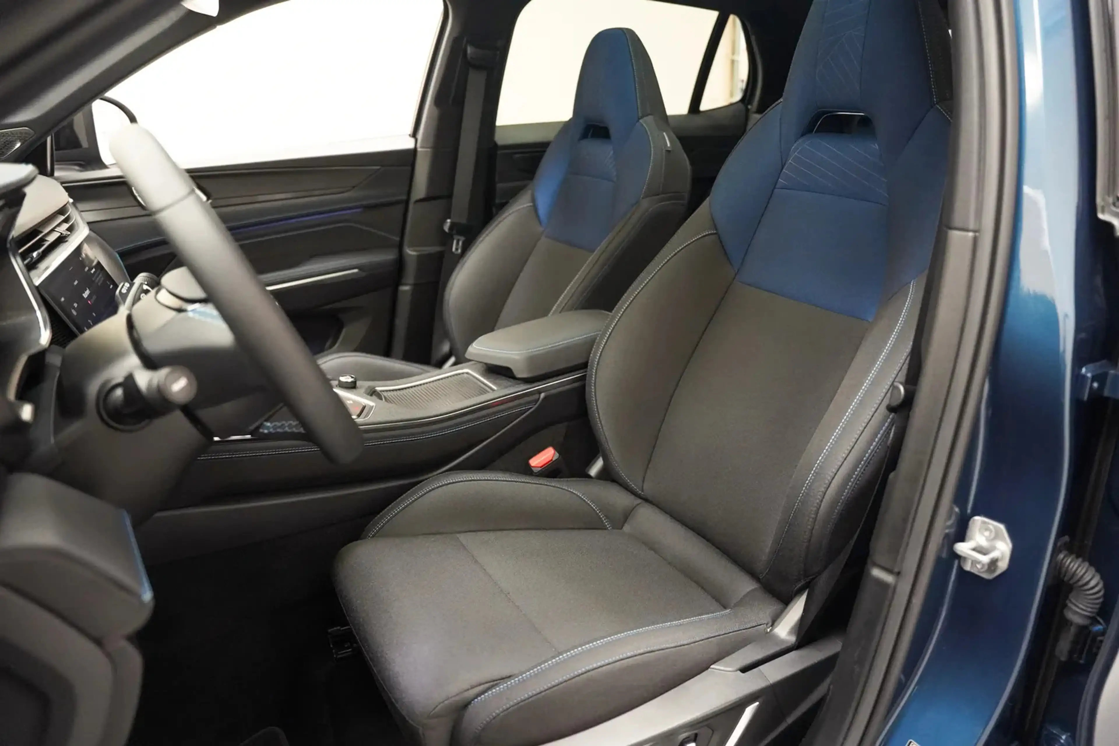 Lynk & Co 01 1.5 PHEV MY23 Blauw [ SoH 94,6% | Zwarte hemel 360 — photo 10