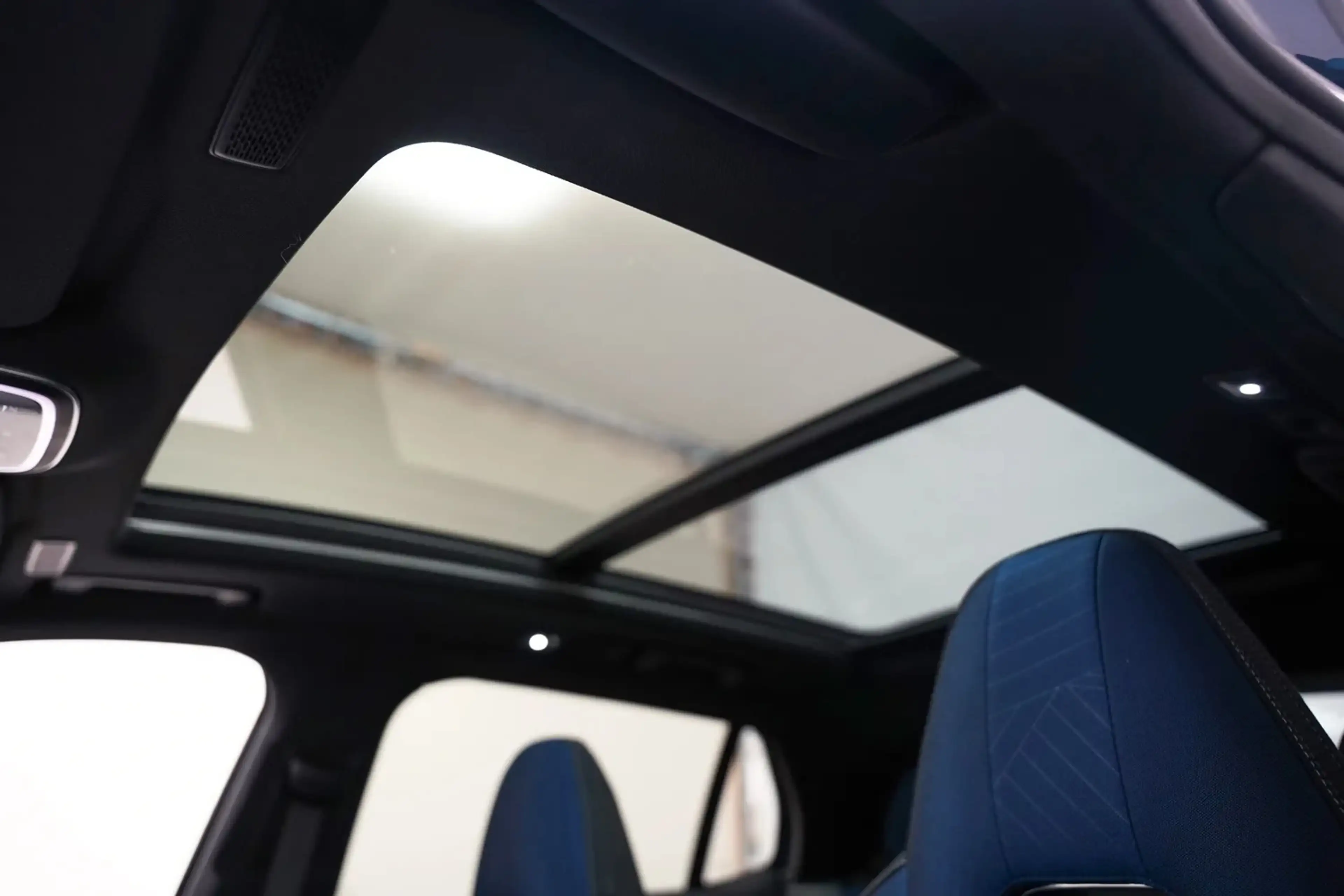 Lynk & Co 01 1.5 PHEV MY23 Blauw [ SoH 94,6% | Zwarte hemel 360 — photo 5
