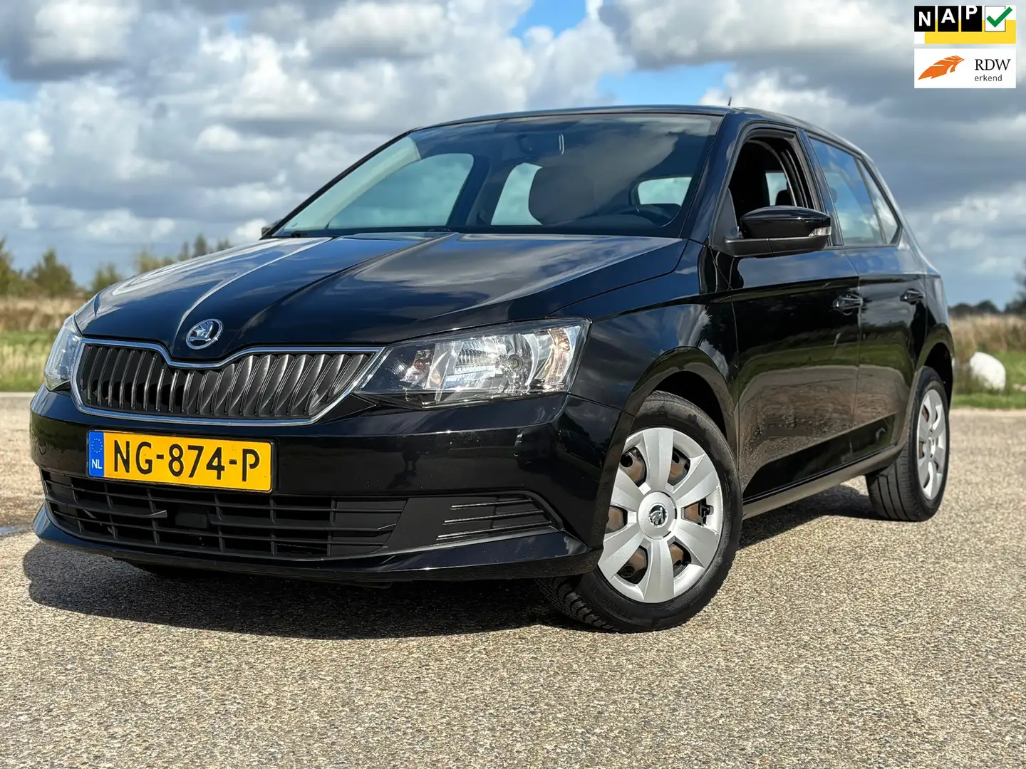 Skoda Fabia 1.0 Active/Cruisecontrol/Airco/Start&Stop Zwart - 1