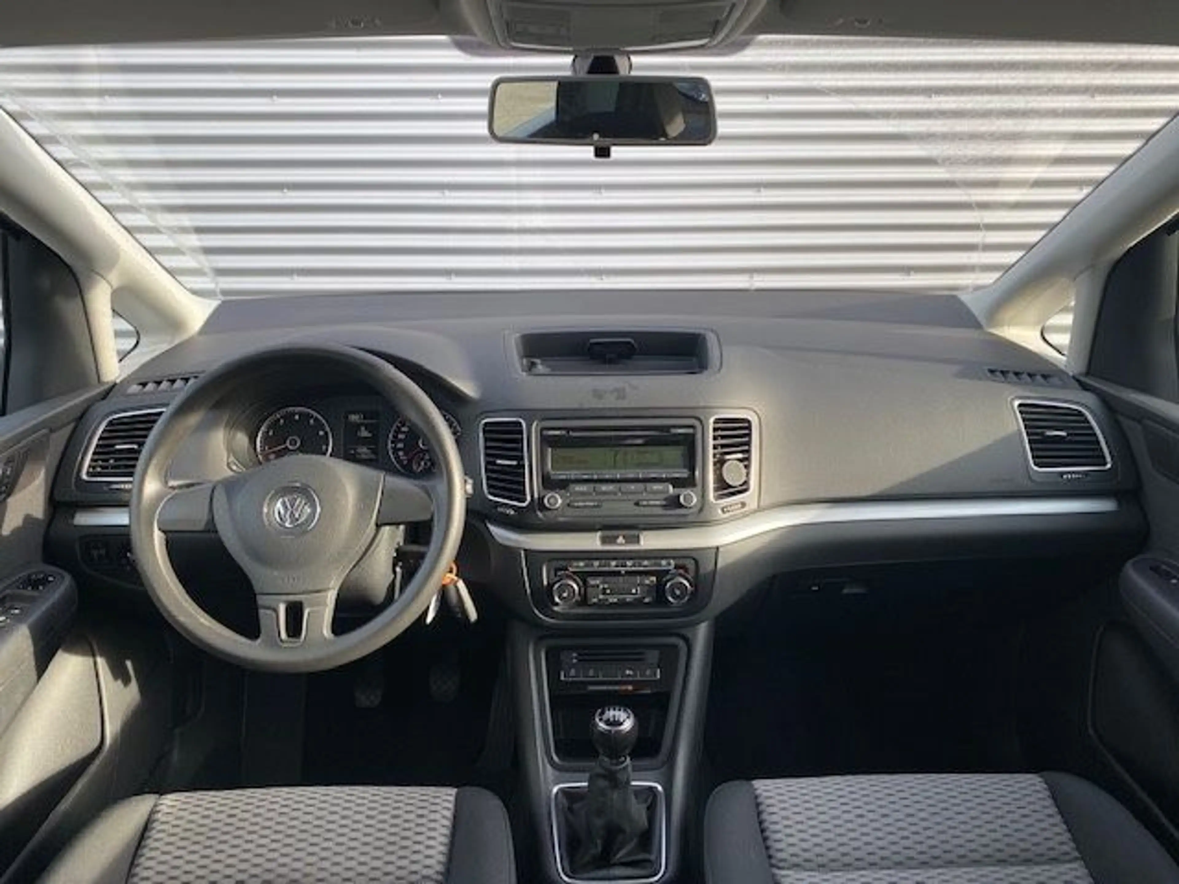 Volkswagen Sharan 1.4 TSI Trendline — photo 9