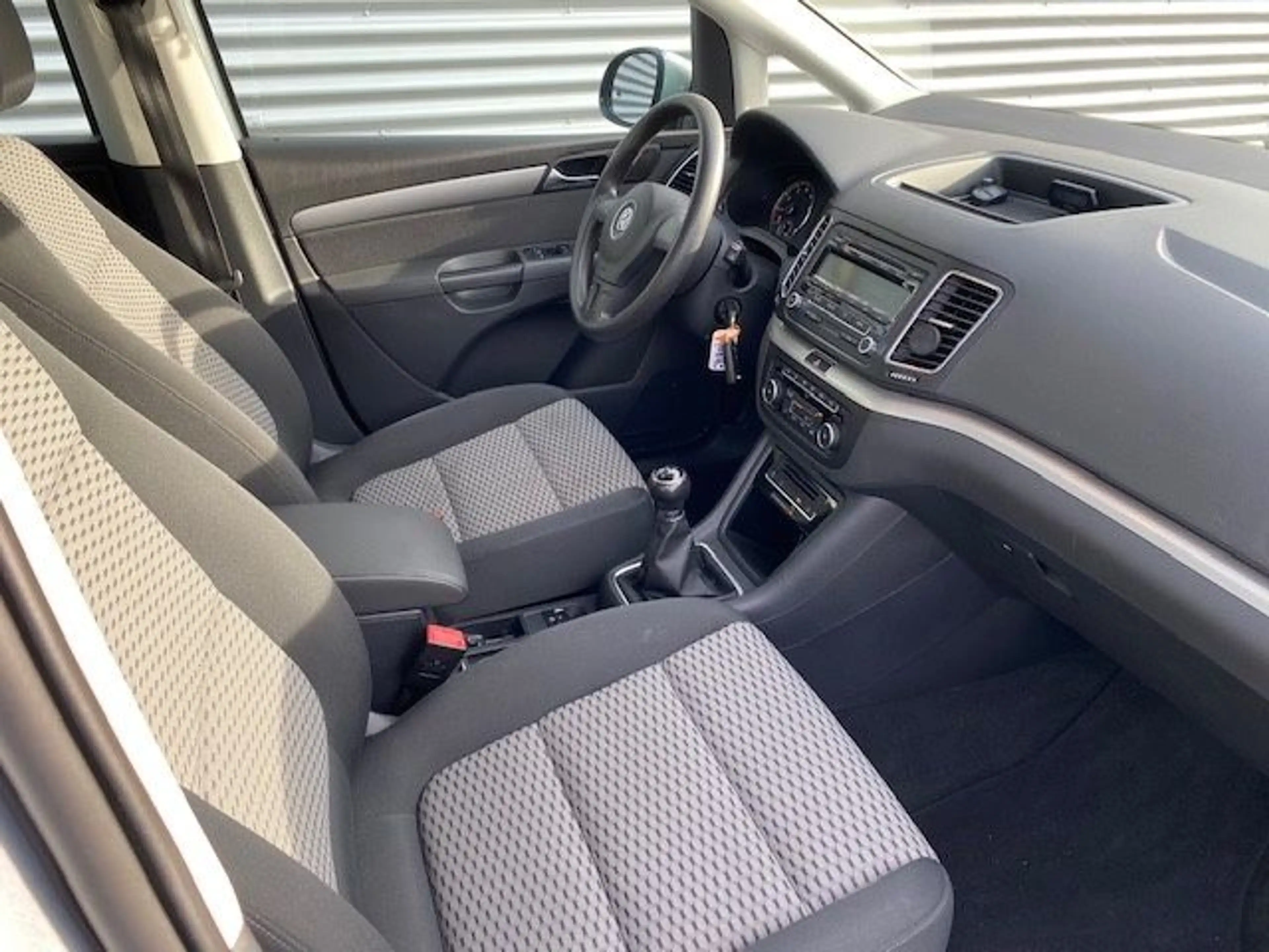 Volkswagen Sharan 1.4 TSI Trendline — photo 12