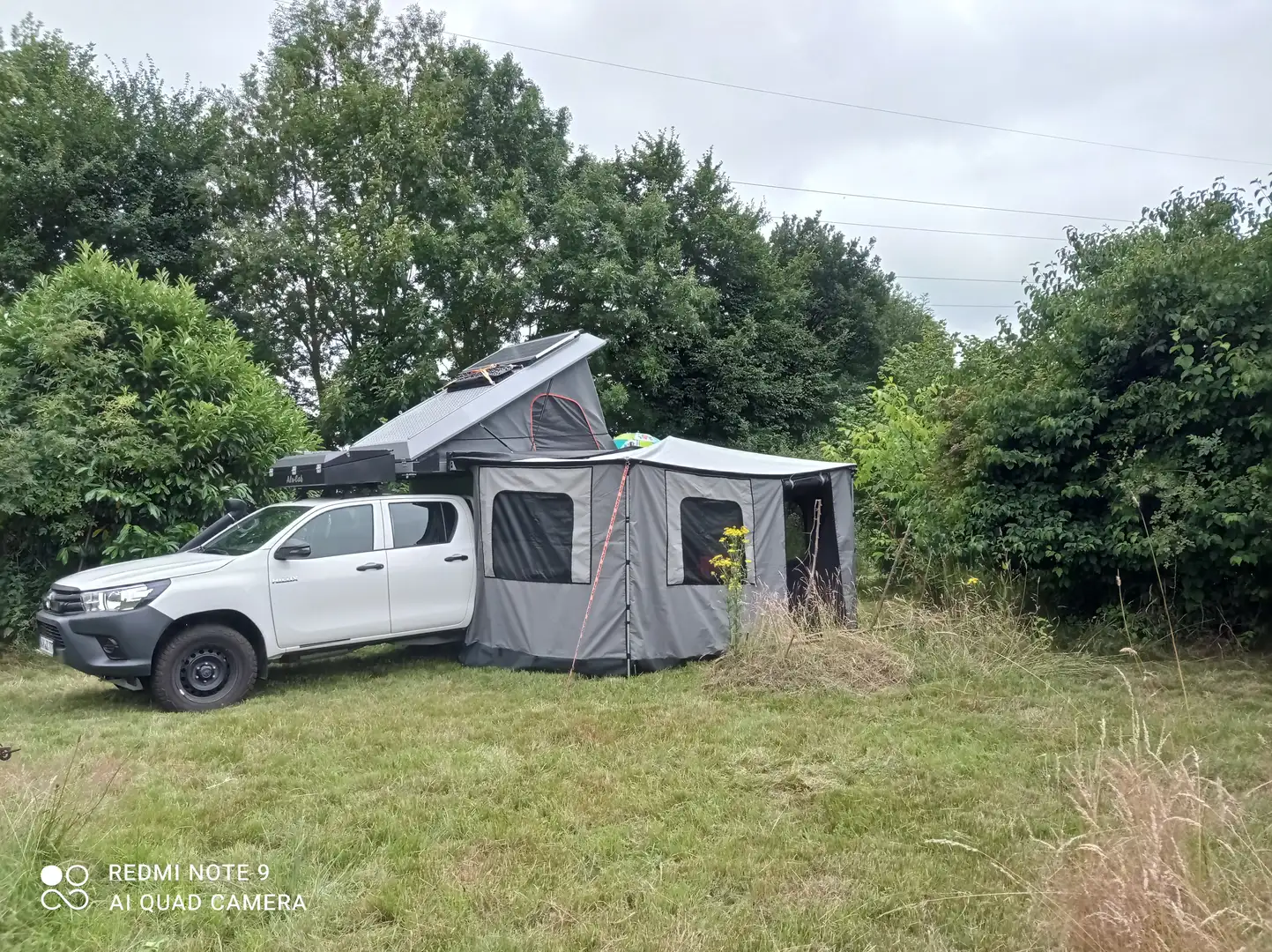 Caravans-Wohnm Sonstige Toyota Hilux Doublecab Duty mit Alucab Khaja Weiß - 1