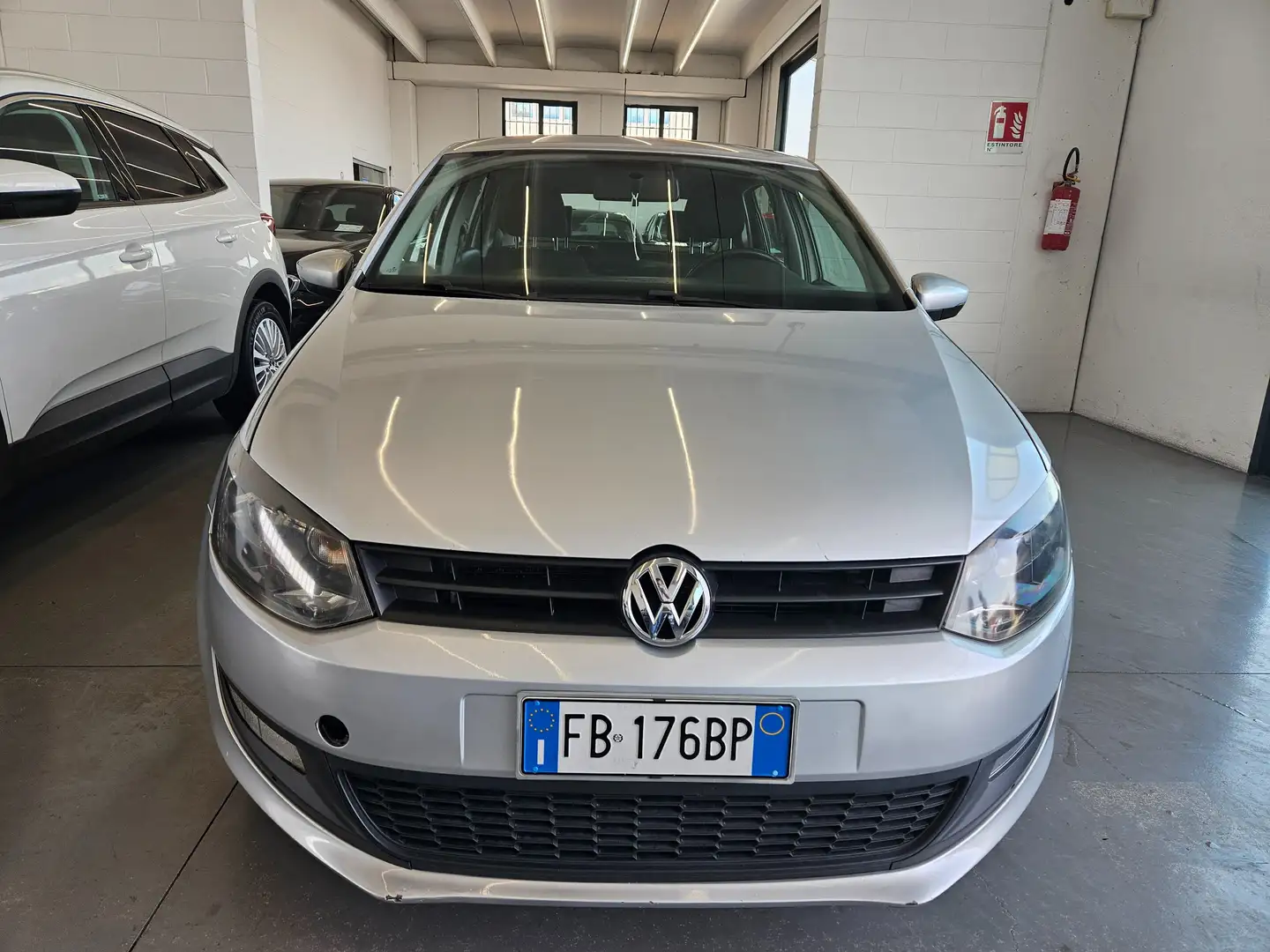 Volkswagen Polo 5p 1.2 tdi NEOPATENTATI Silber - 2