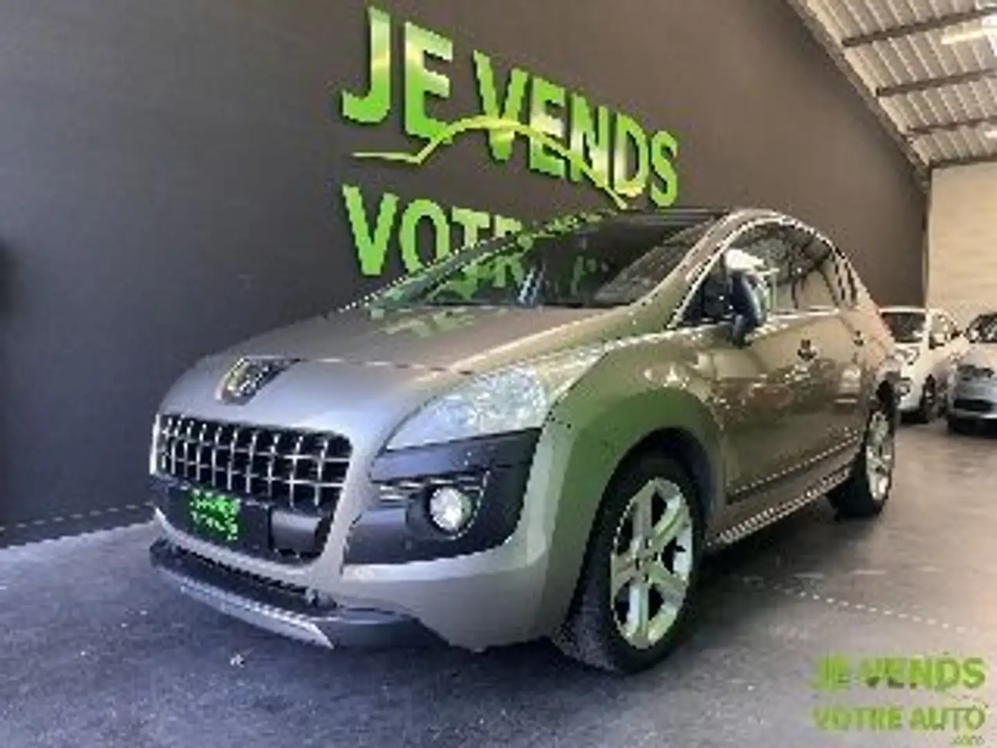Peugeot 3008 1.6 HDi110 FAP Féline Gris - 2