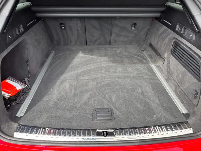 Audi A6 view 14