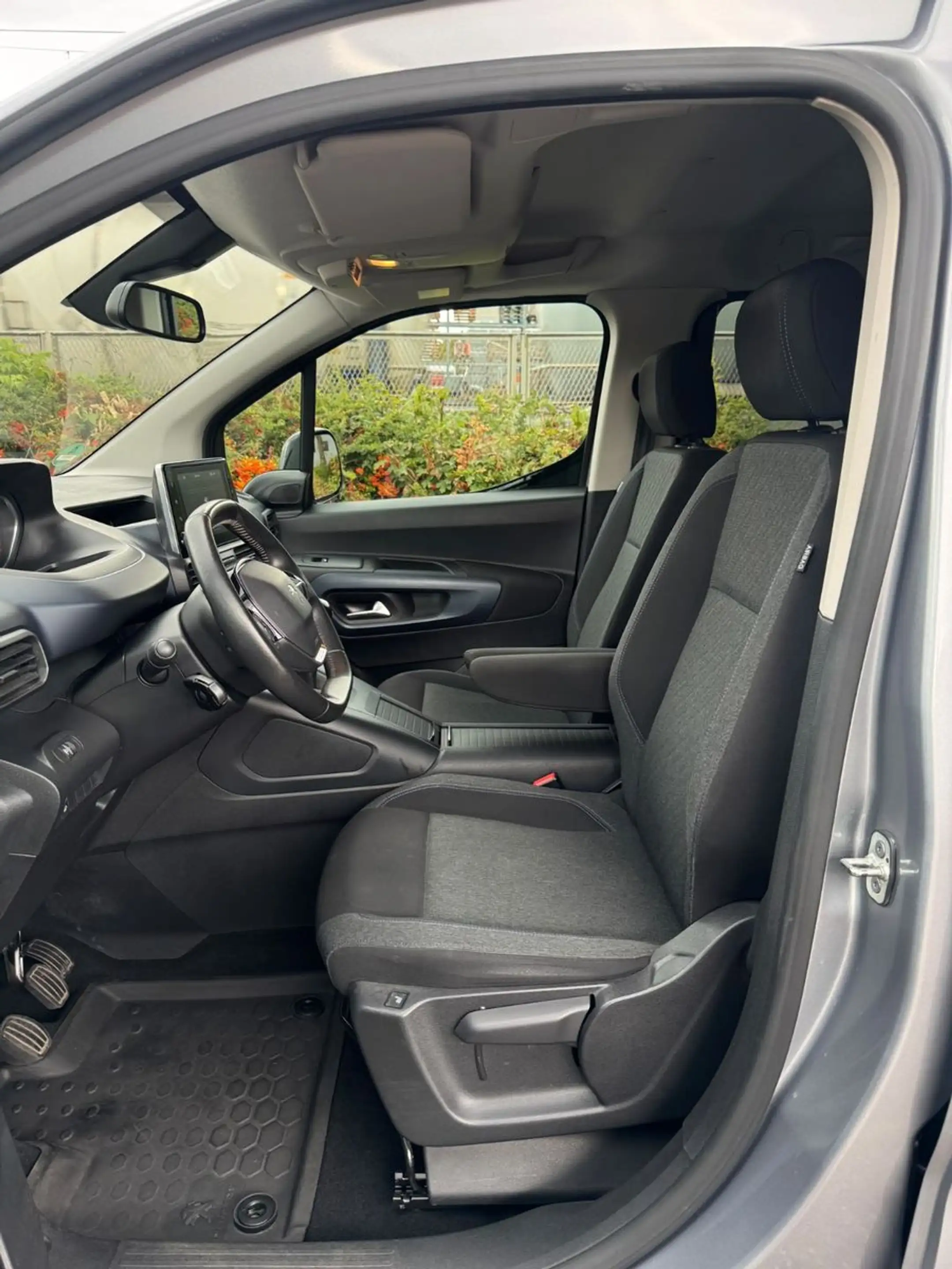 Peugeot Rifter RIFTER 1.5 HDI AllURE KLIMA NAVI KAMERA AHK TÜV — photo 7