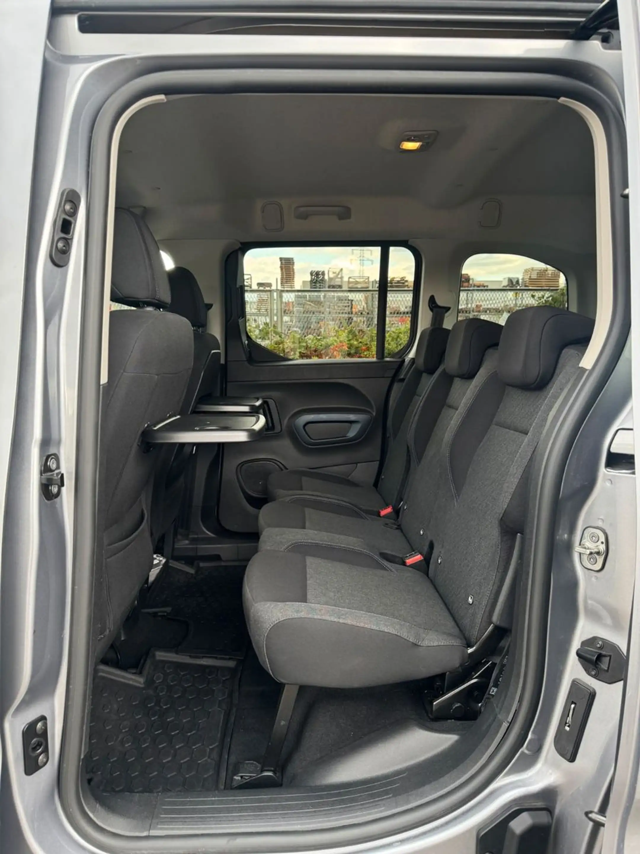 Peugeot Rifter RIFTER 1.5 HDI AllURE KLIMA NAVI KAMERA AHK TÜV — photo 13