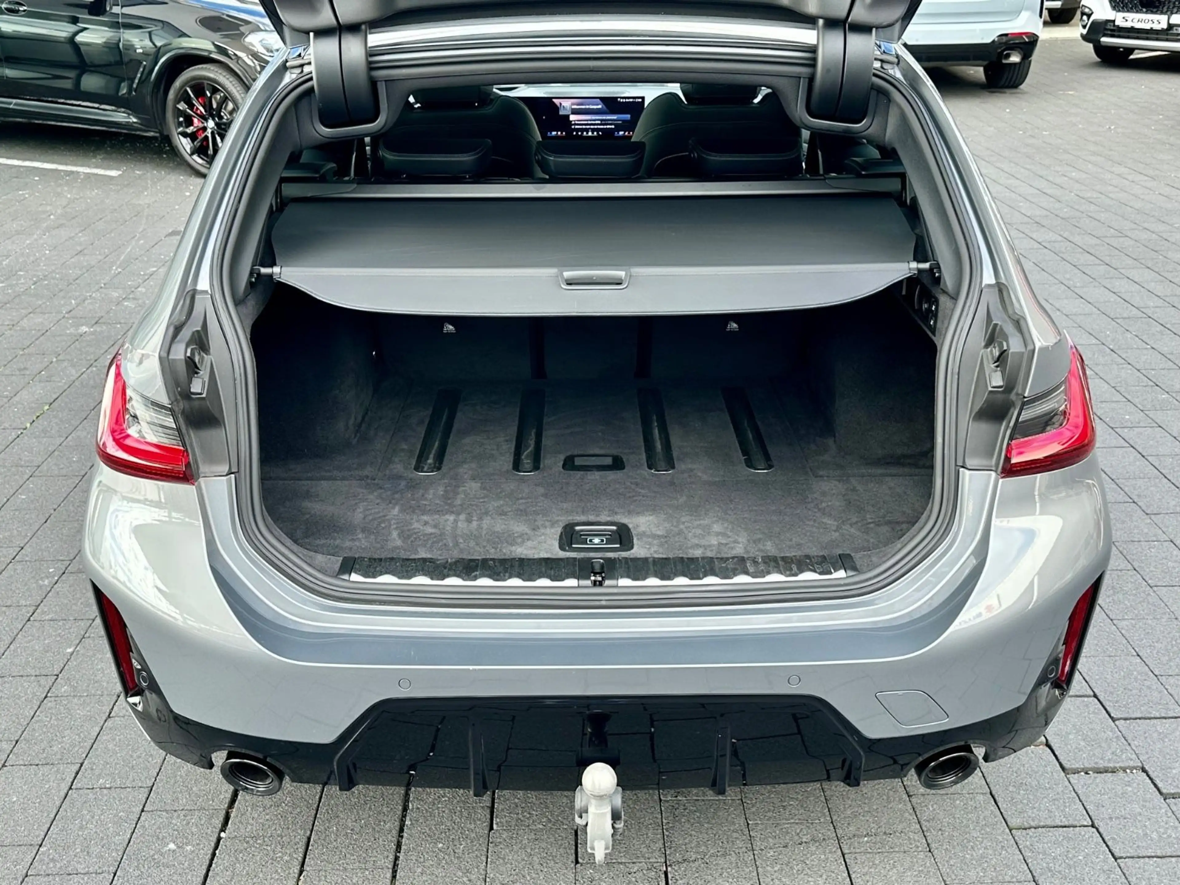 BMW 330 d xDrive Touring M Sport | Panorama | AHK — photo 8