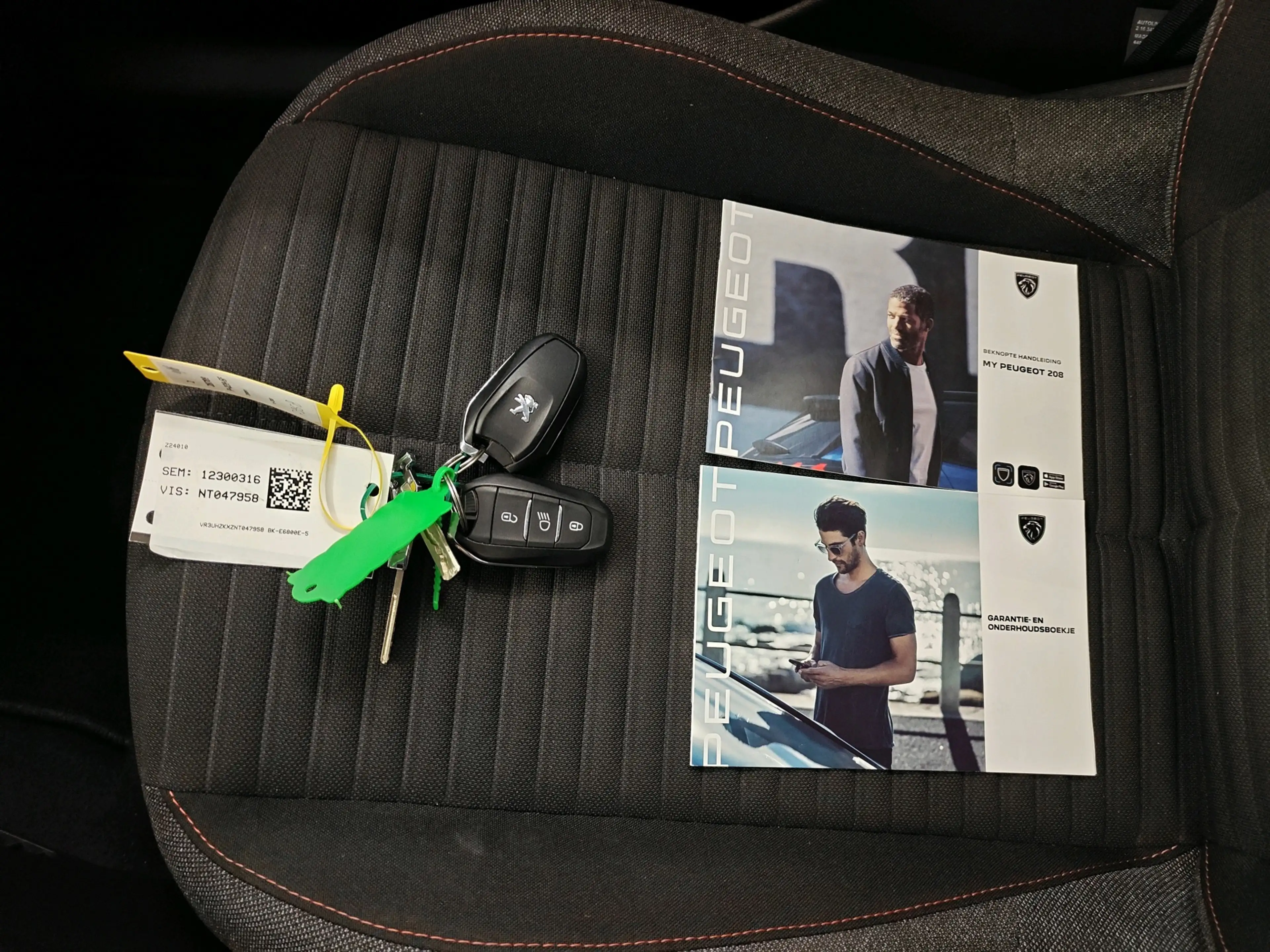Peugeot e-208 EV 50 kWh 136pk Active Pack | SOH 90% | Connect 3D — photo 13