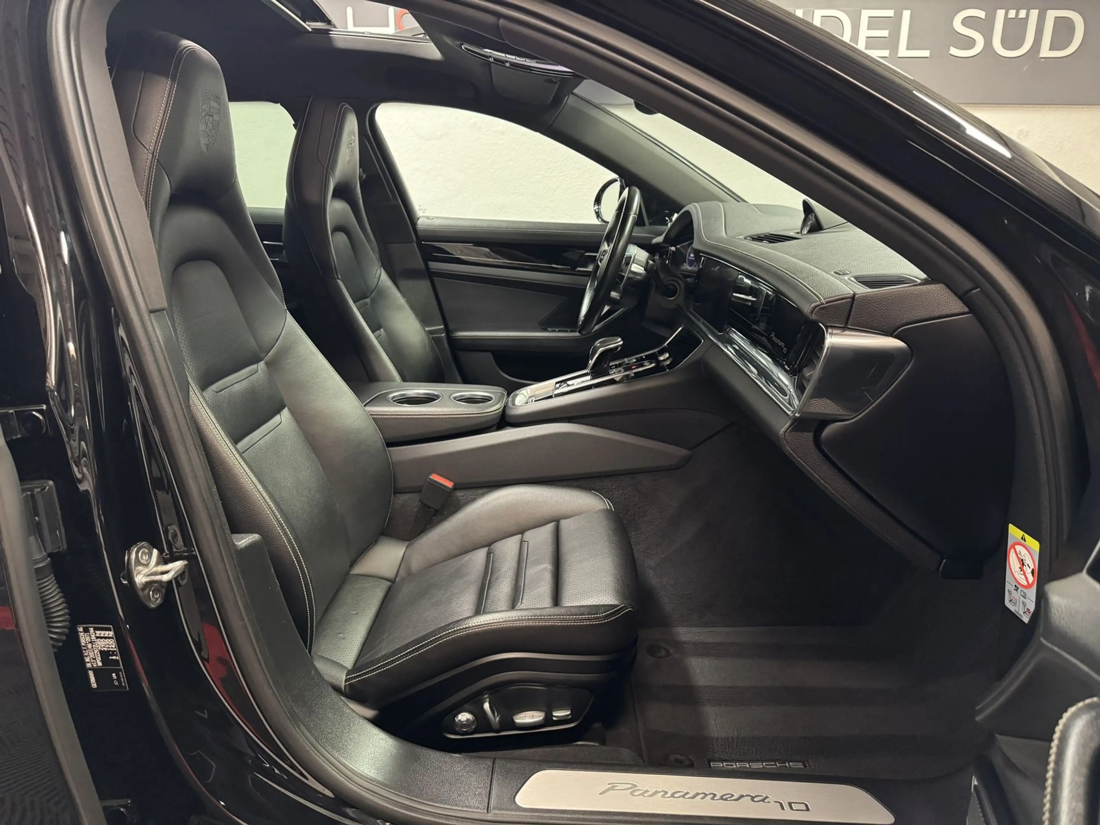 Porsche Panamera 4 Edition 10 Jahre*SPORT.C*PANO* — photo 12