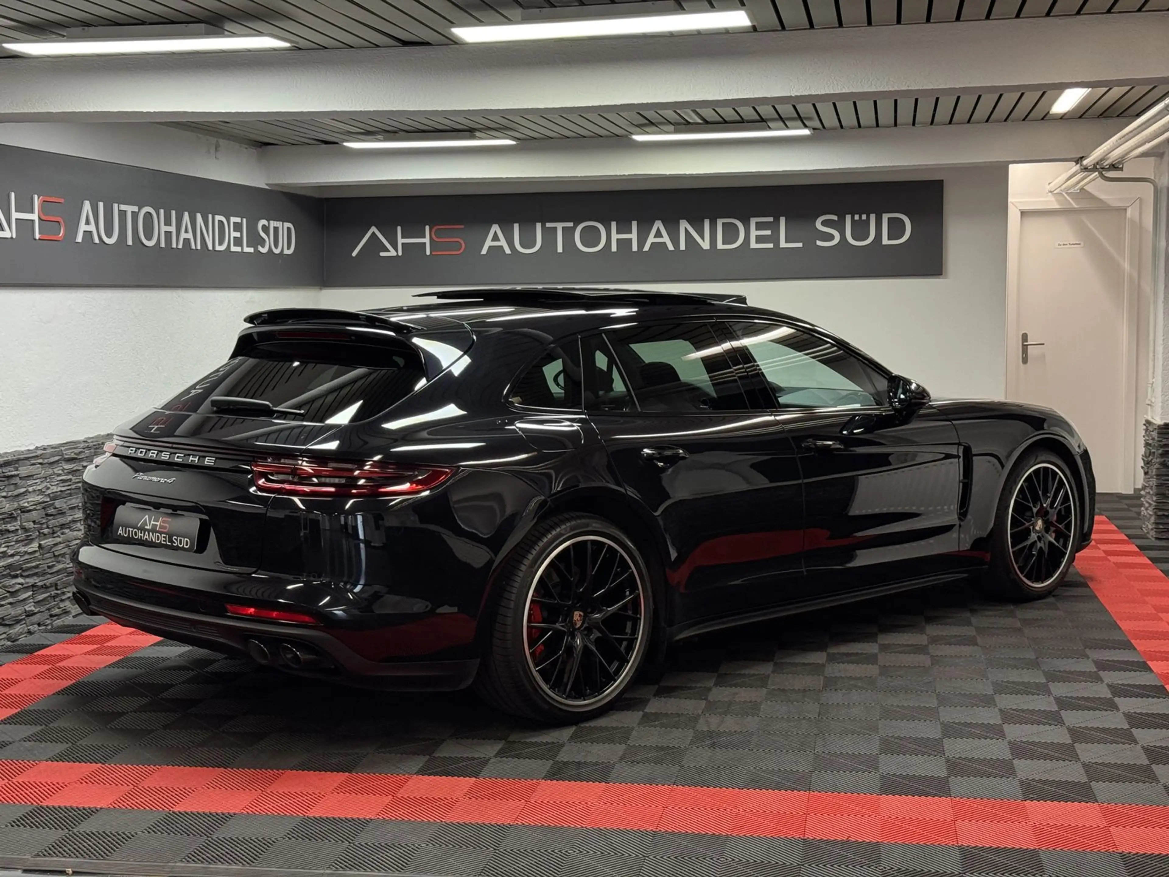 Porsche Panamera 4 Edition 10 Jahre*SPORT.C*PANO* — photo 4