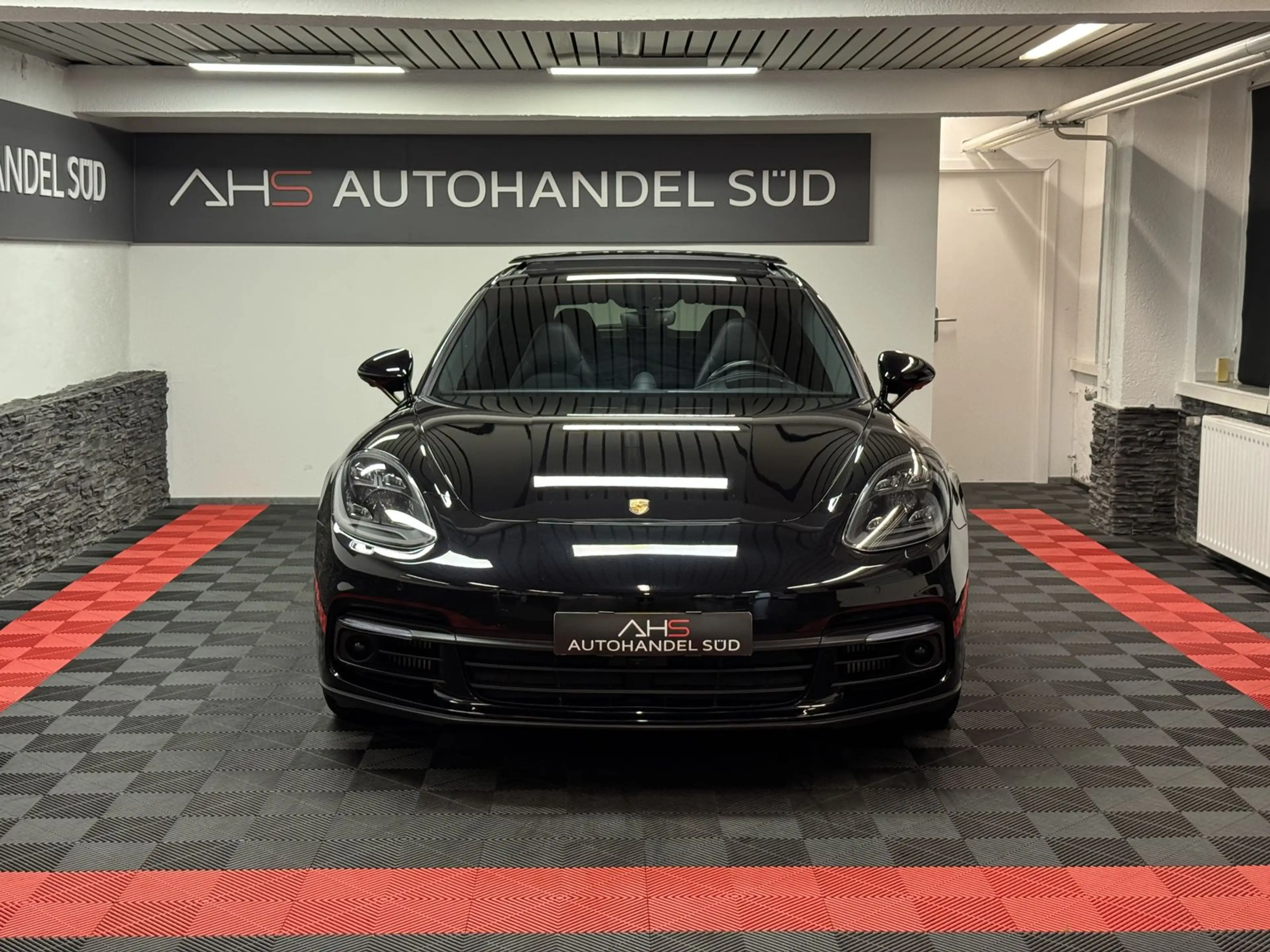 Porsche Panamera 4 Edition 10 Jahre*SPORT.C*PANO* — photo 3