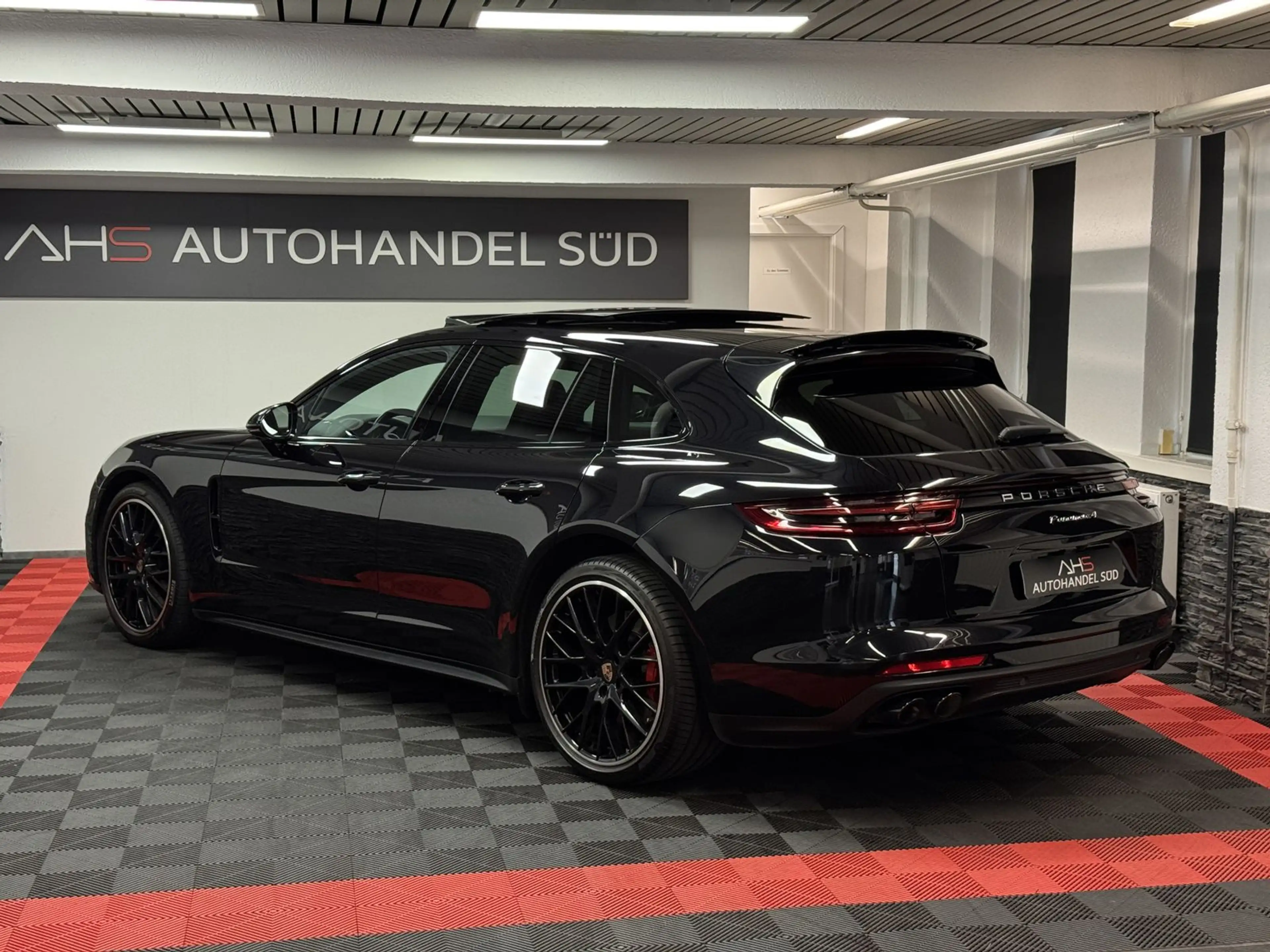 Porsche Panamera 4 Edition 10 Jahre*SPORT.C*PANO* — photo 7