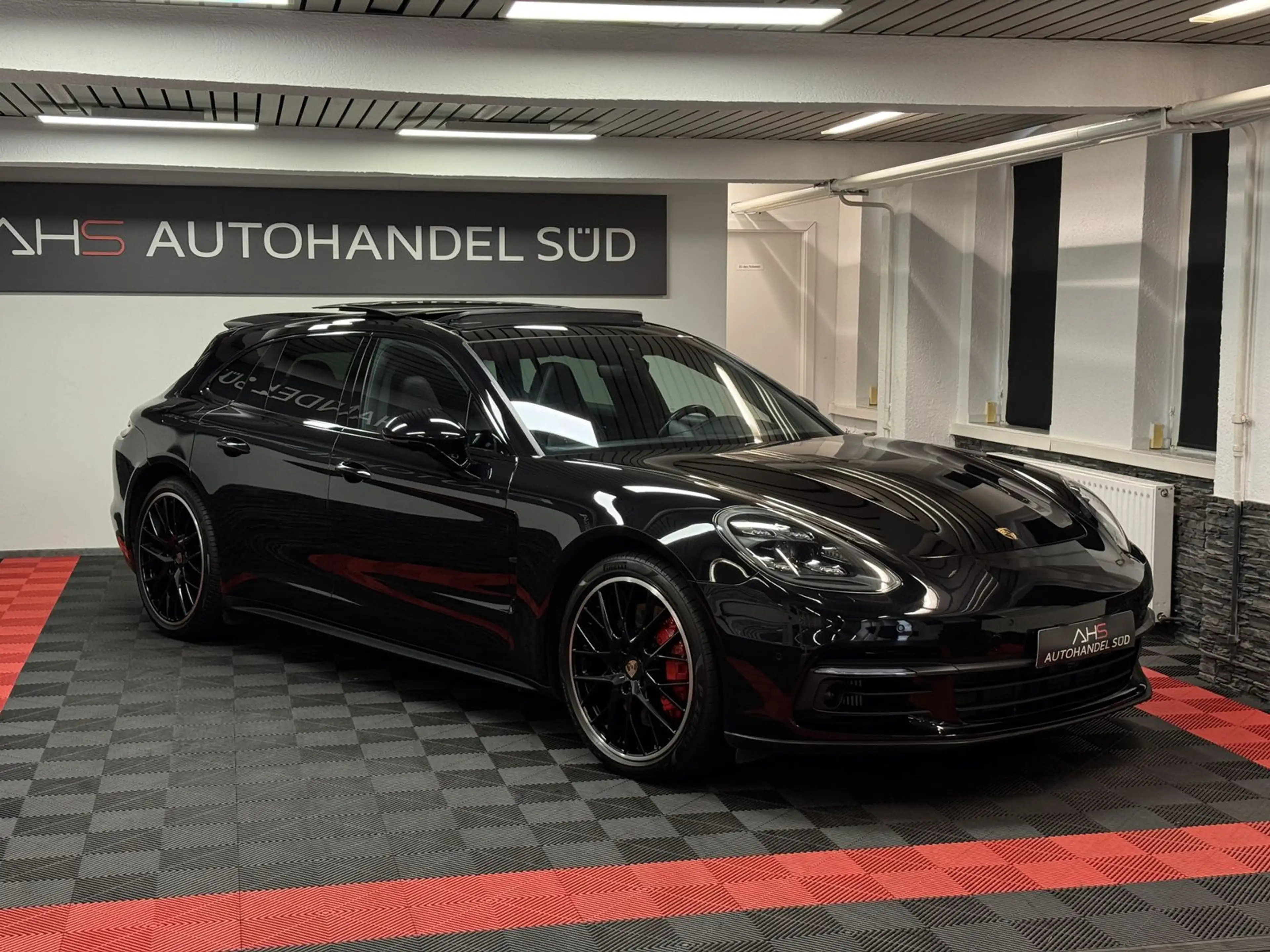 Porsche Panamera 4 Edition 10 Jahre*SPORT.C*PANO* — photo 2