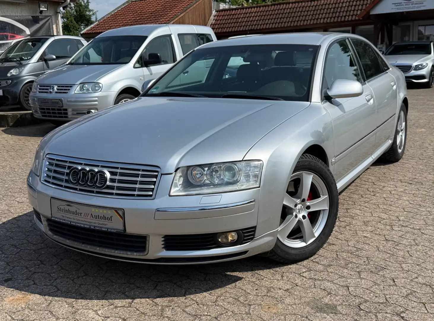 Audi A8 3.0 Benzin & LPG Gris - 1