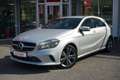Mercedes-Benz A 180 A180 Navi Sitzheizung Tempomat Keyless-Go PDC Silber - thumbnail 2