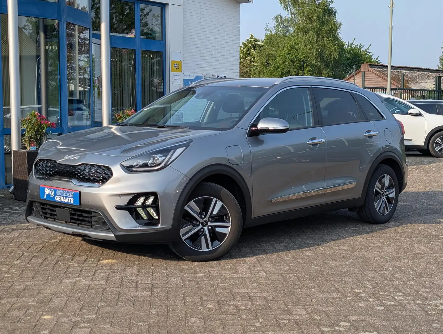 Kia Niro 1.6 GDi PHEV DynamicPlusLine | Digitaal Display, D Grijs - 1