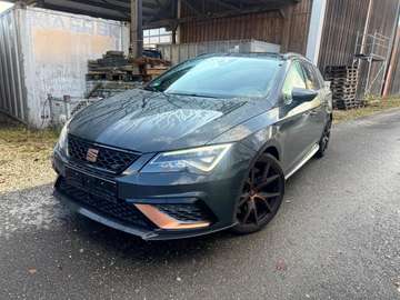 ST Cupra R 300 4Drive **ACC/PANO/CAM**