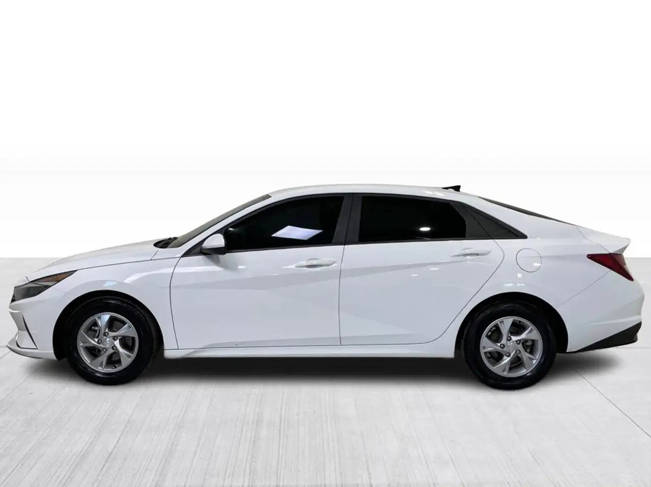 Hyundai ELANTRA photo Hyundai ELANTRA