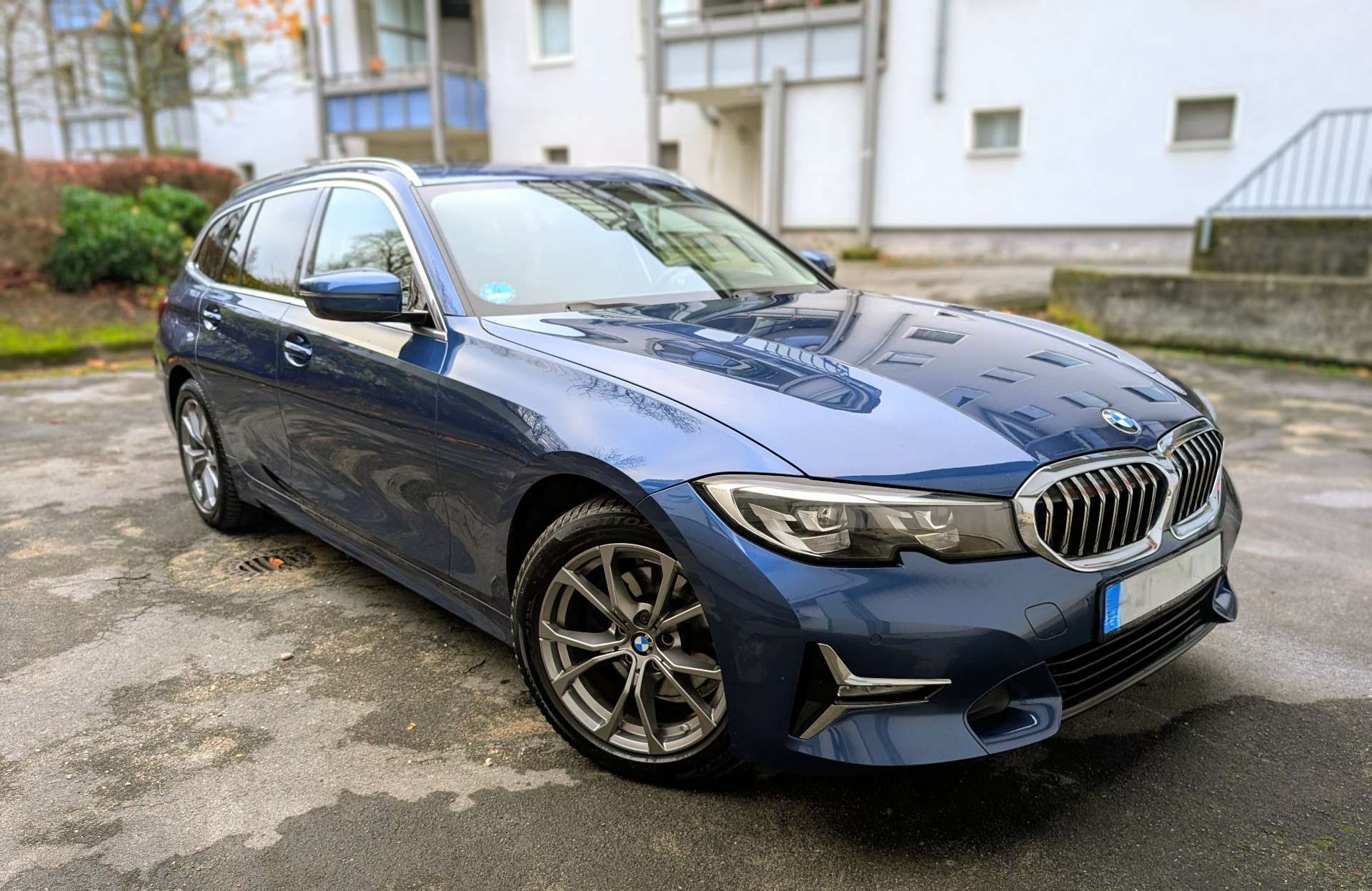 Second hand Bmw 3 Series 320