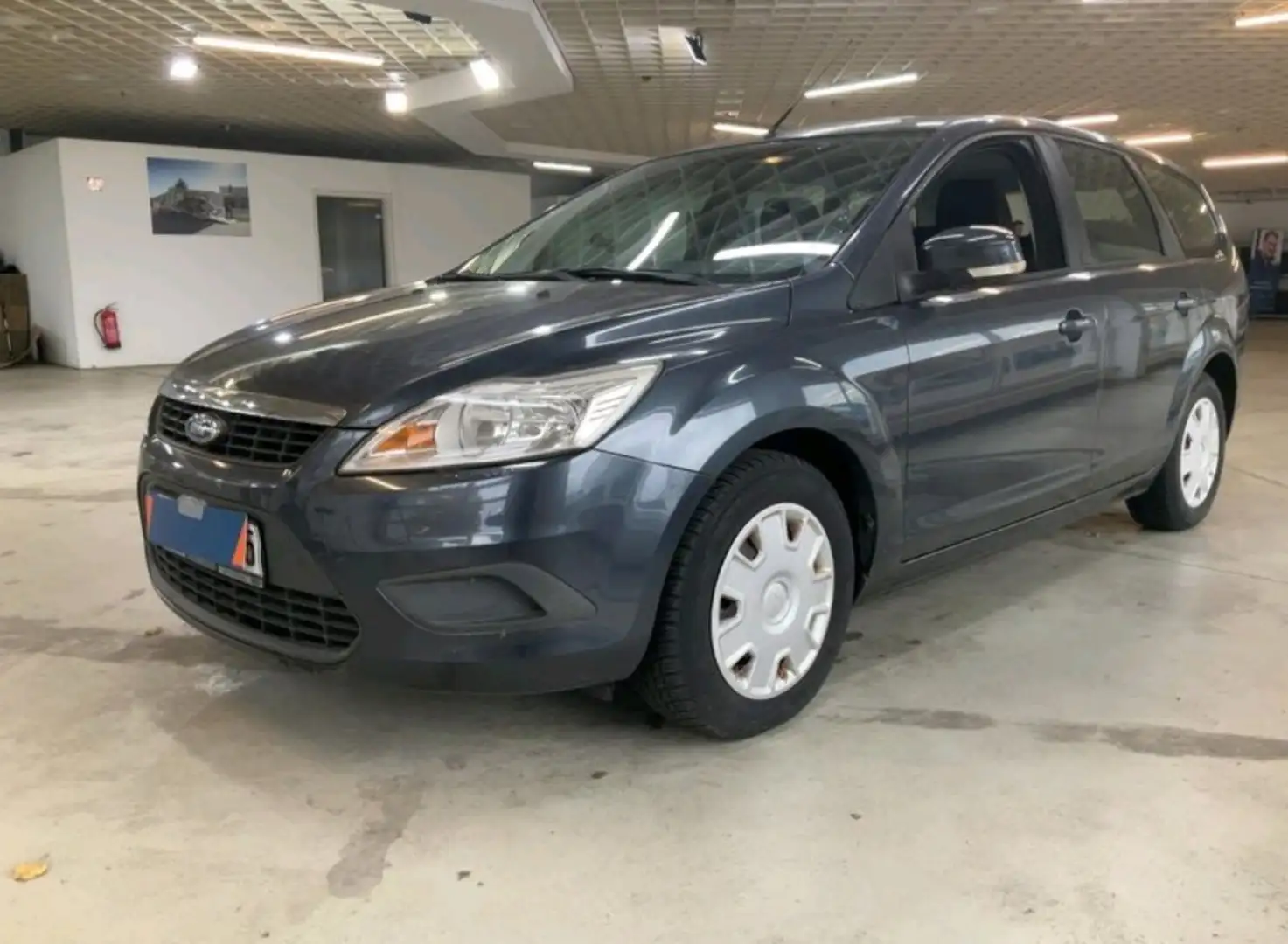 Ford Focus Style 1 Hand Klima Preis inkl Neu Tüv Grau - 1