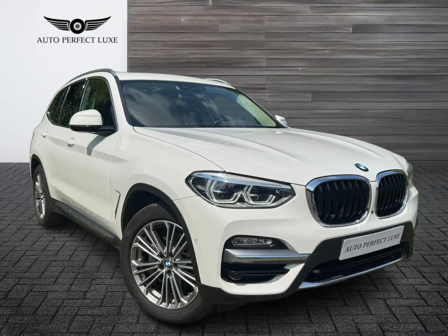 BMW X3 X3 xDrive 20i 184ch BVA8 Luxury Blanc - 1