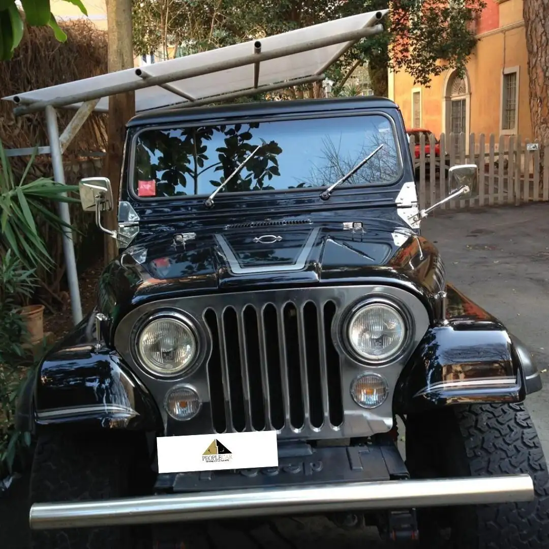 Jeep CJ-7 Jeep CJ7 V8 5.0 LAREDO 150cv Schwarz - 2