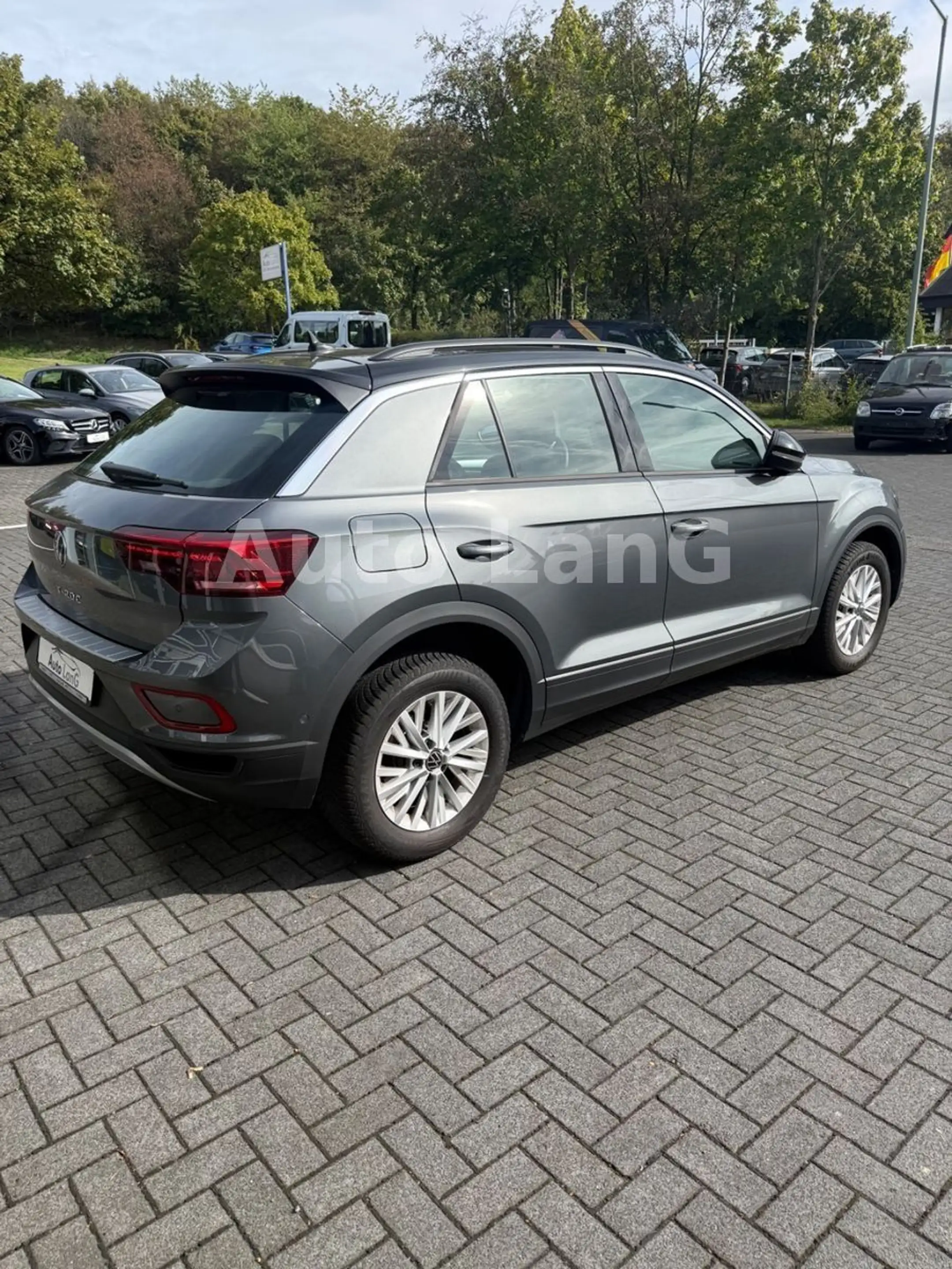 Volkswagen T-Roc Life DSG LED NAVI KAMERA PDC SHZ — photo 10
