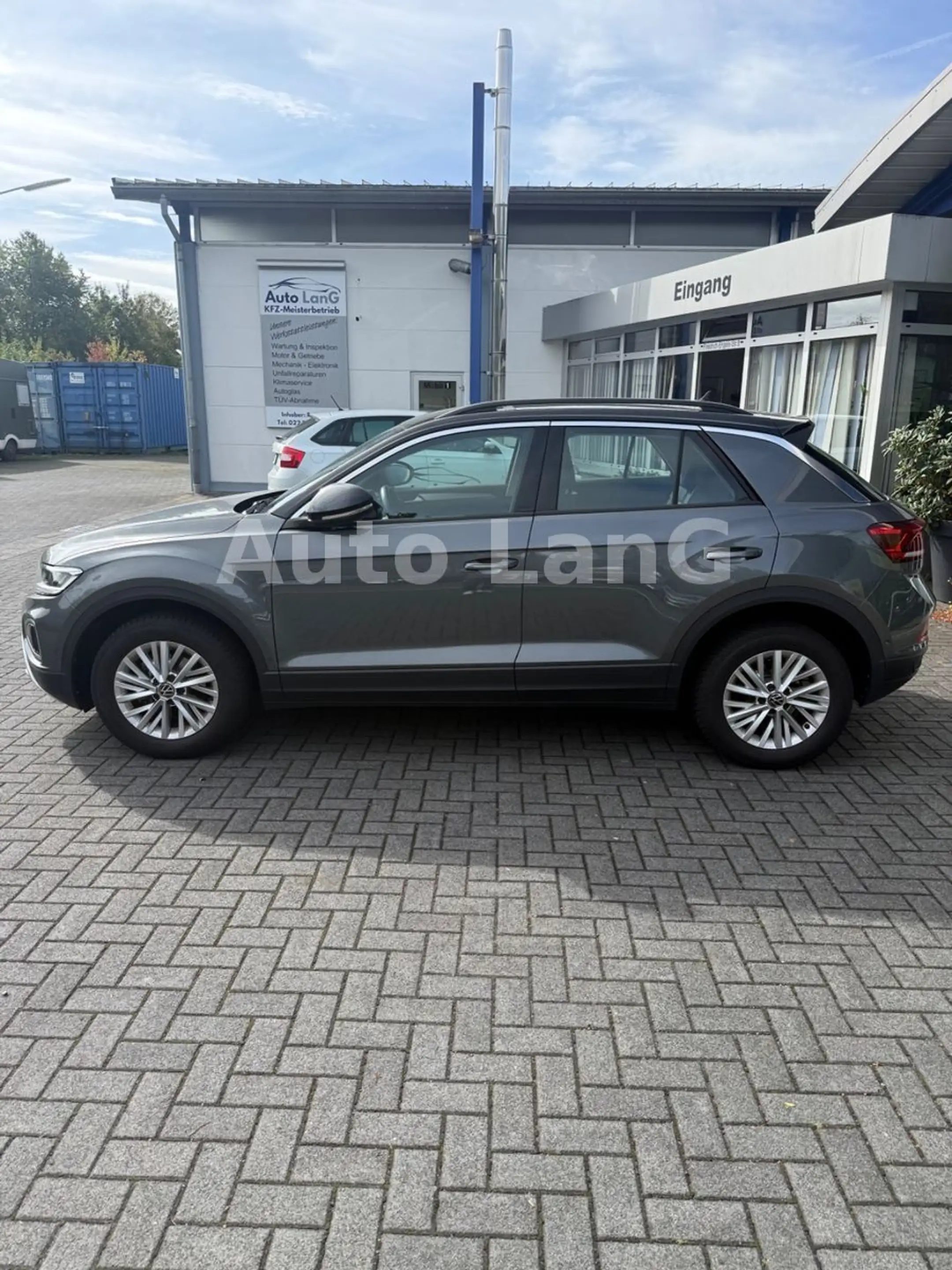 Volkswagen T-Roc Life DSG LED NAVI KAMERA PDC SHZ — photo 5