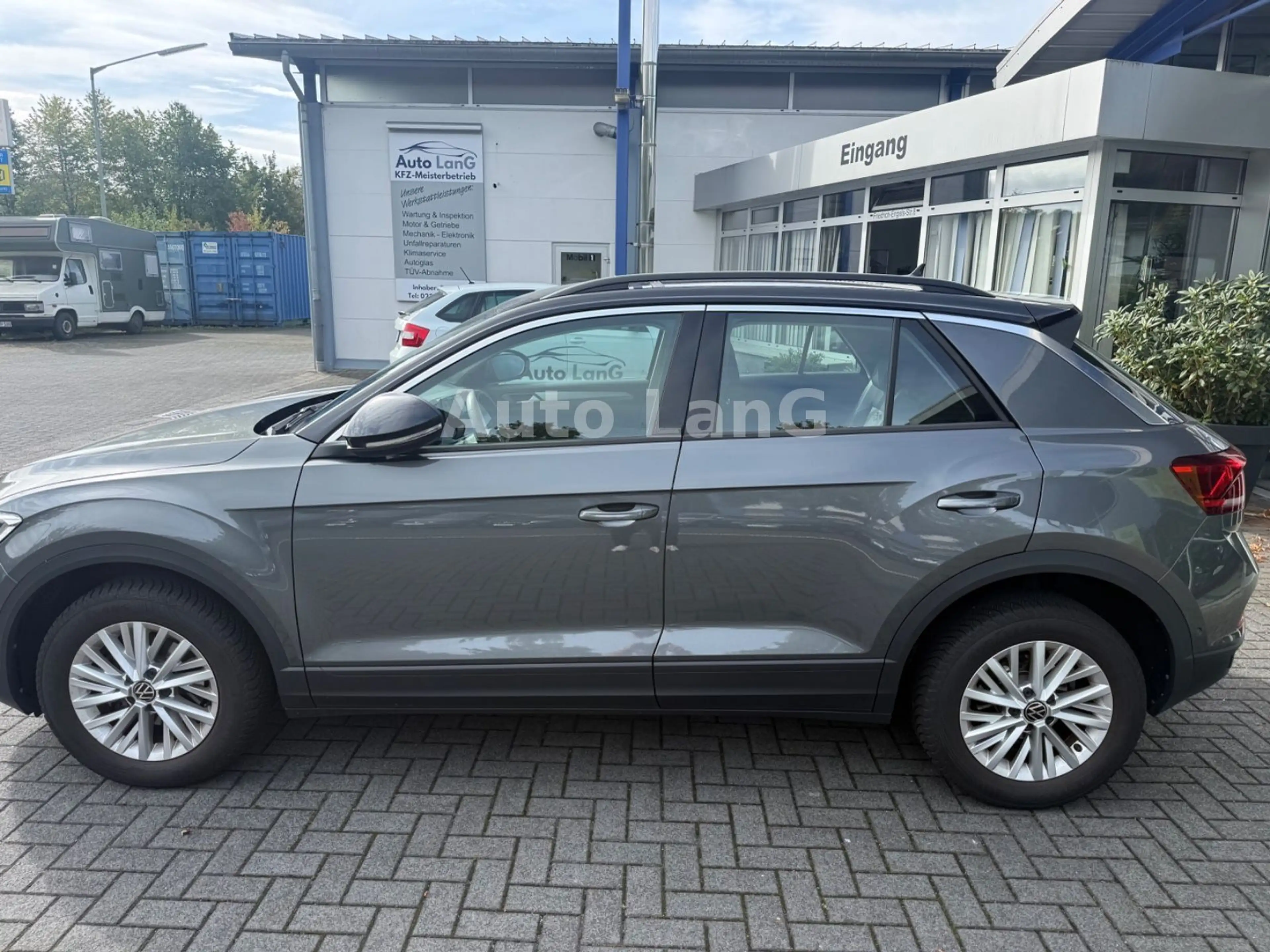 Volkswagen T-Roc Life DSG LED NAVI KAMERA PDC SHZ — photo 6