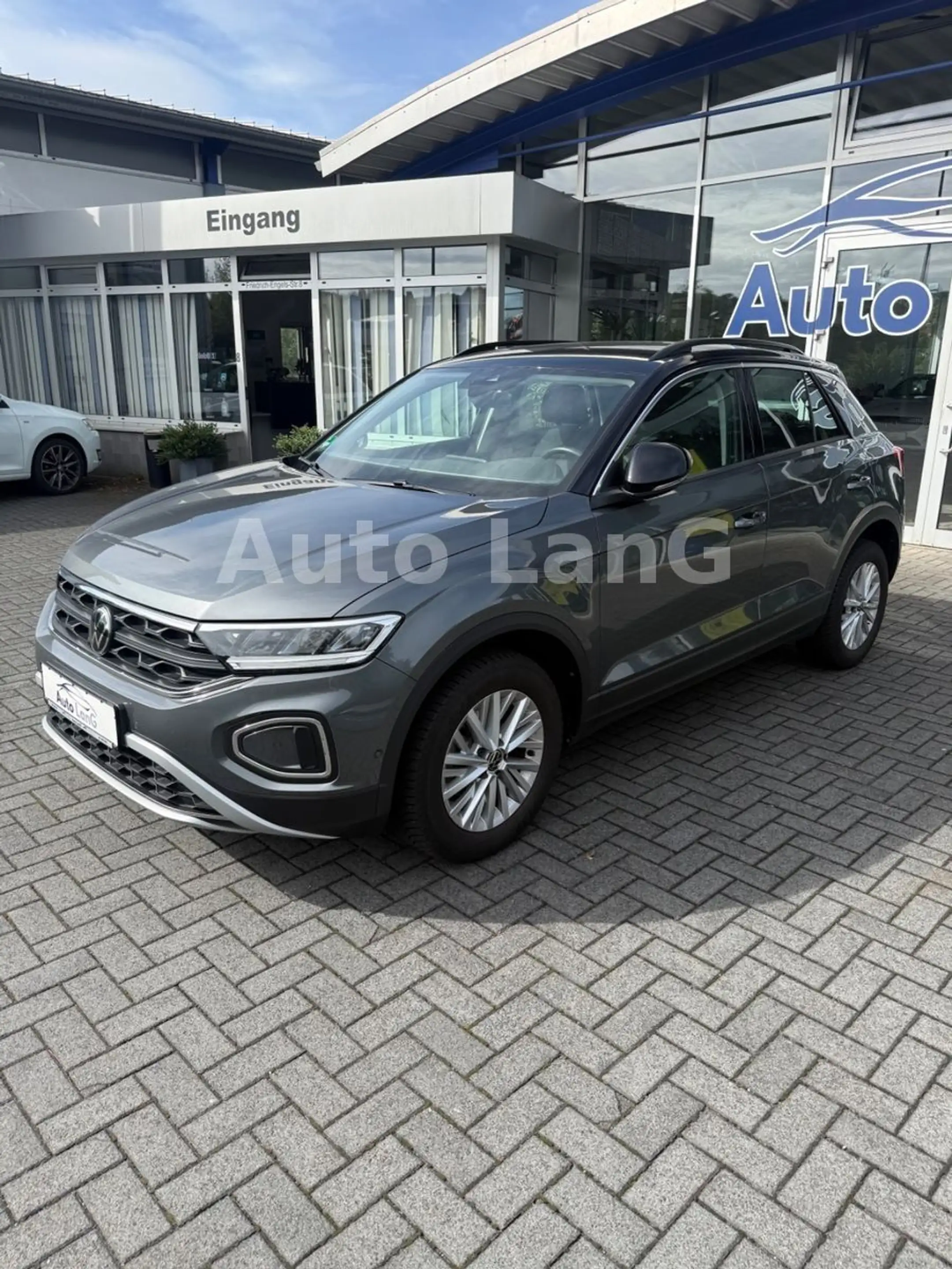 Volkswagen T-Roc Life DSG LED NAVI KAMERA PDC SHZ — photo 4