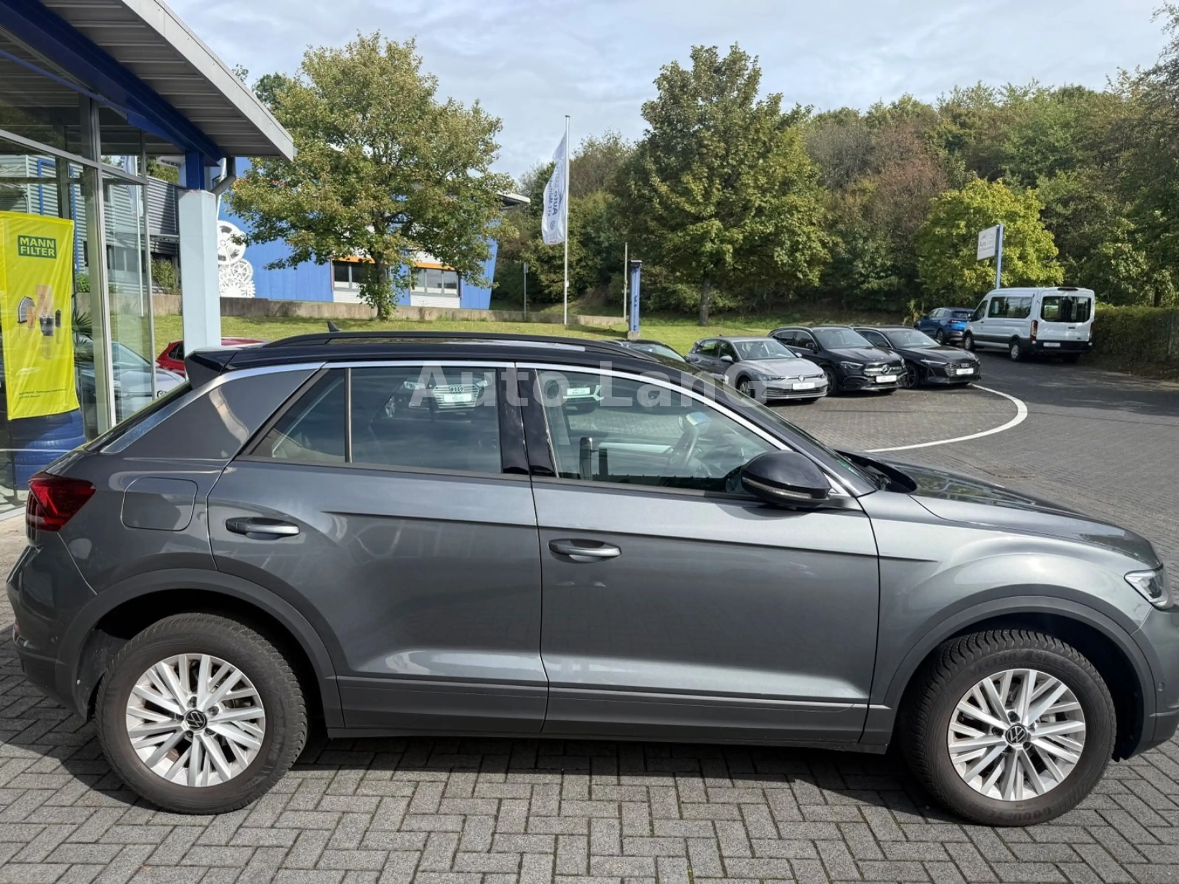 Volkswagen T-Roc Life DSG LED NAVI KAMERA PDC SHZ — photo 9