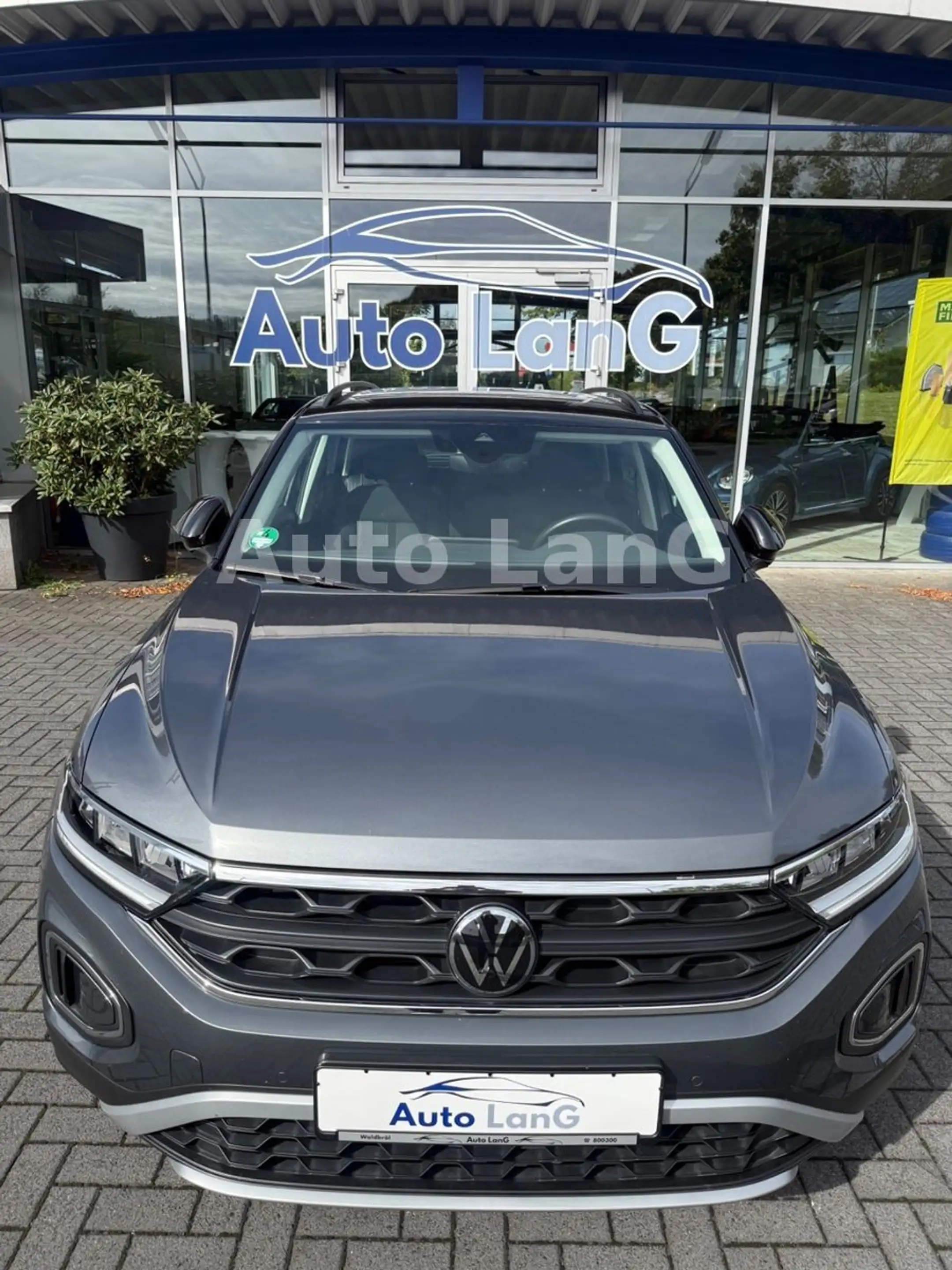 Volkswagen T-Roc Life DSG LED NAVI KAMERA PDC SHZ — photo 3