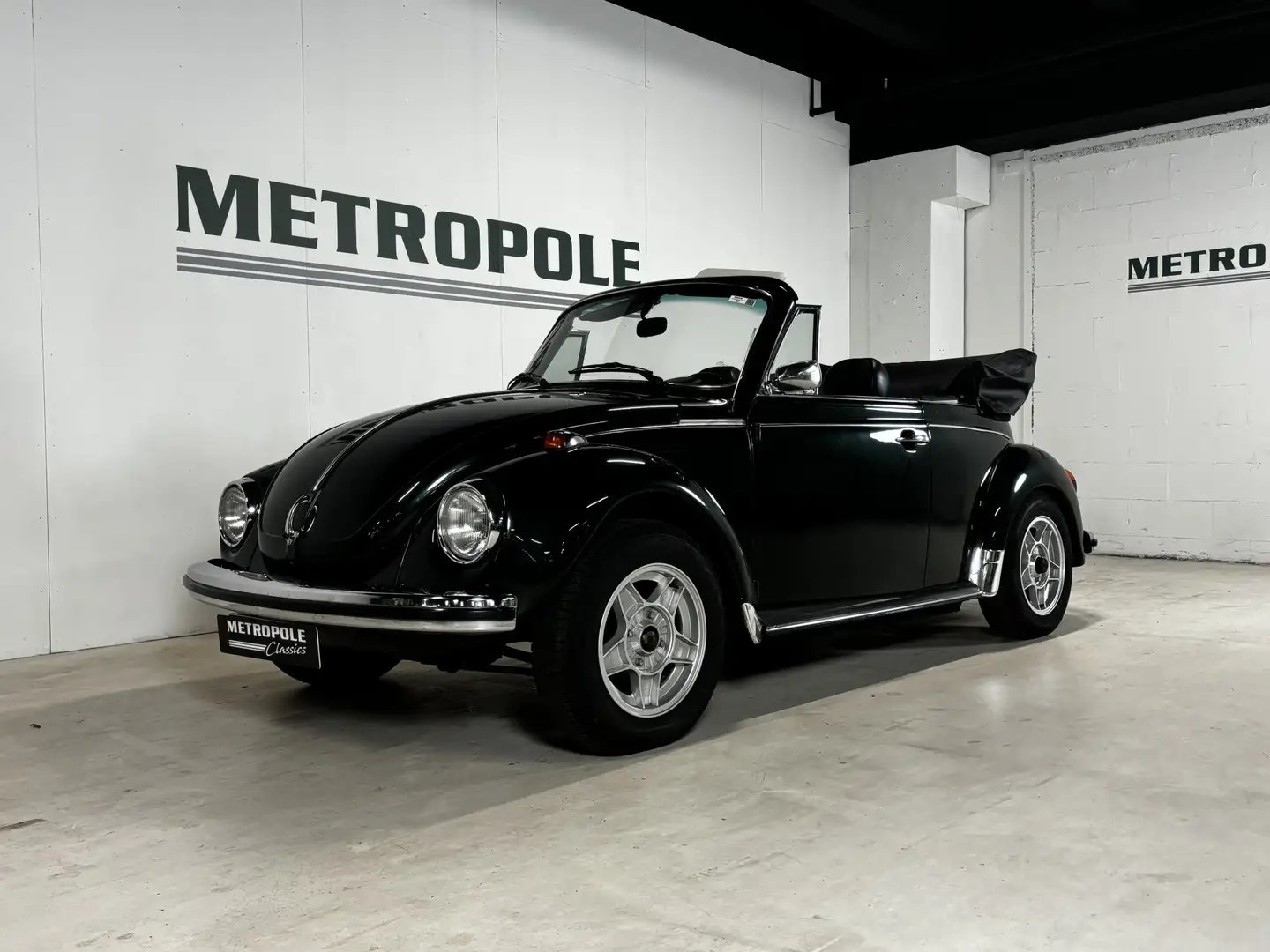 Volkswagen Kever Cabriolet 1303 LS 1973 M0441 Зелений - 1