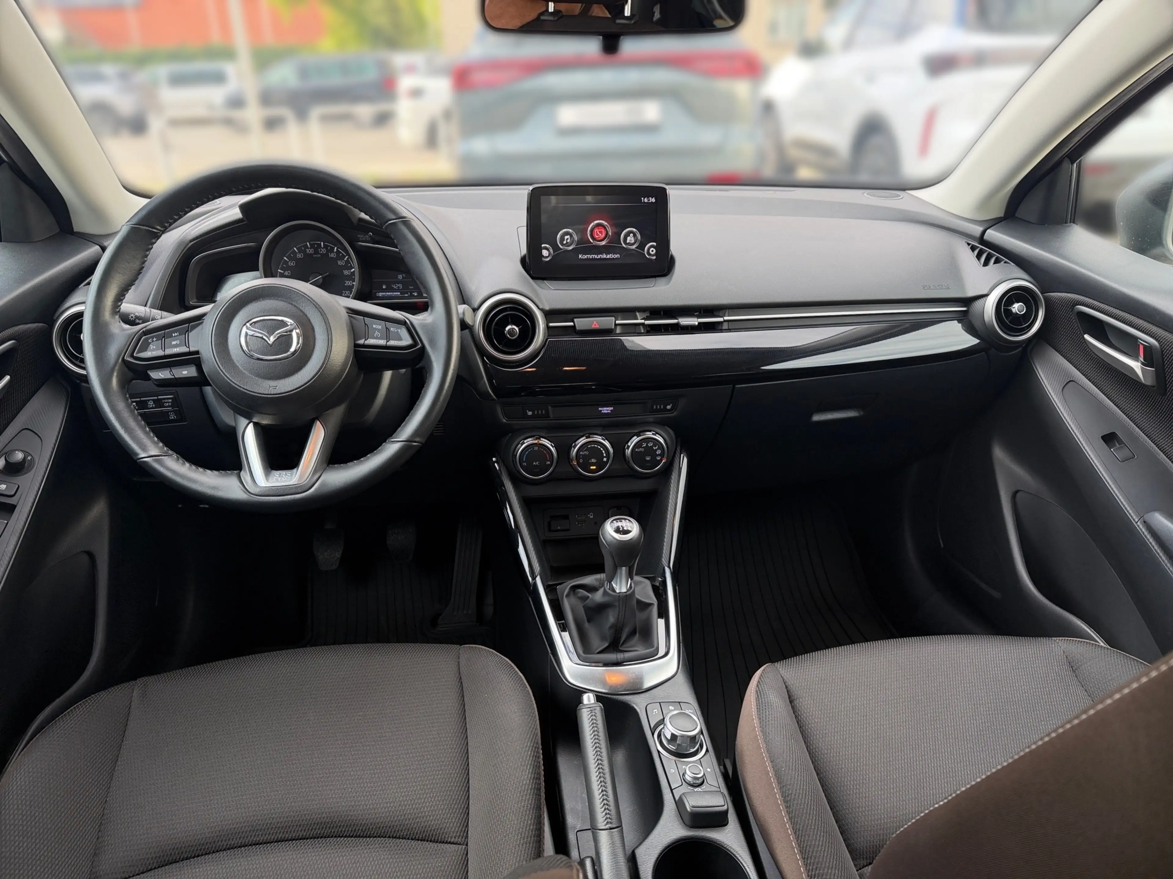 Mazda 2 Mazda 2 G75 Takumi — photo 9