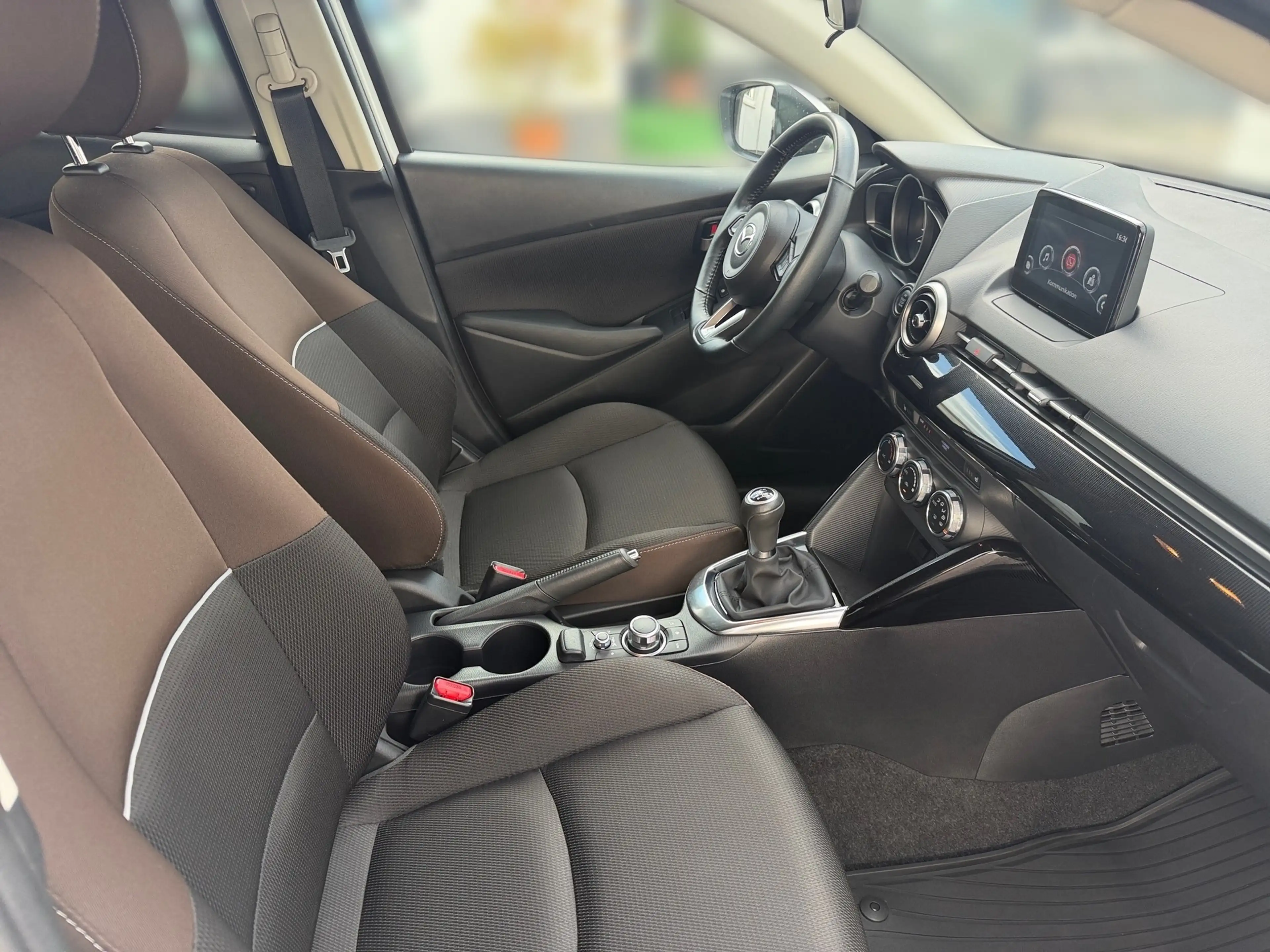 Mazda 2 Mazda 2 G75 Takumi — photo 10