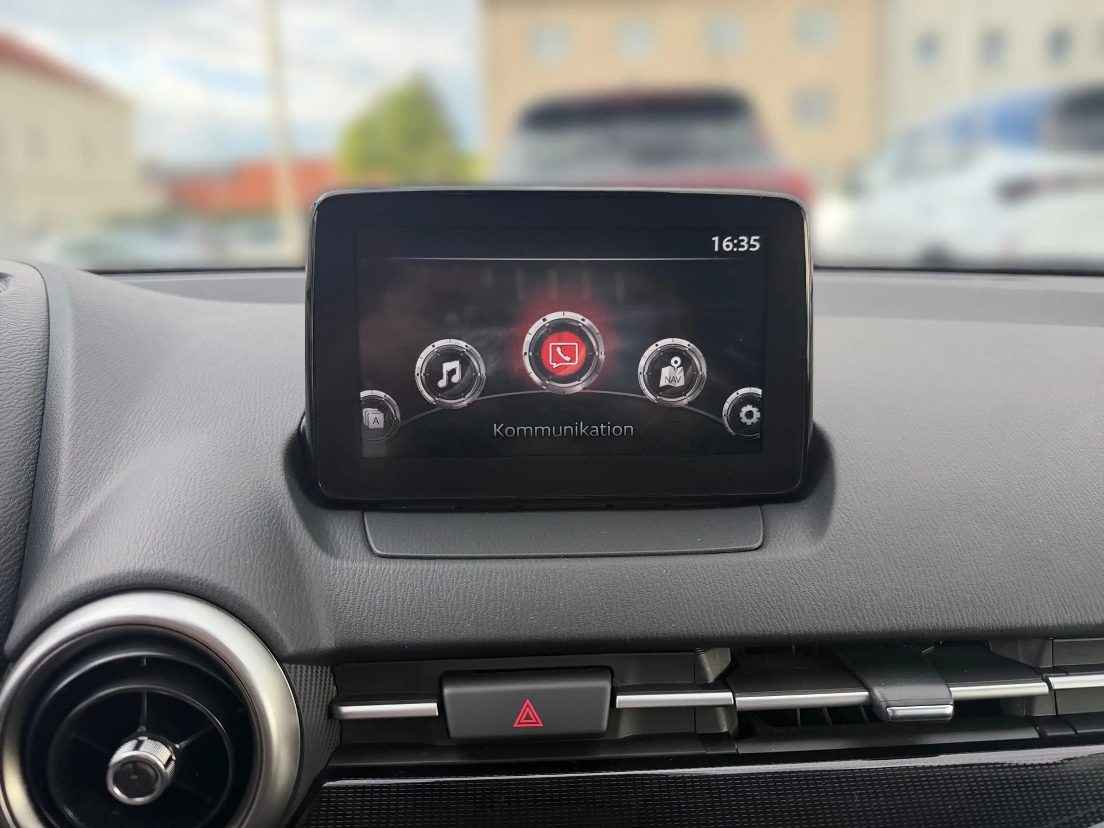 Mazda 2 Mazda 2 G75 Takumi — photo 11