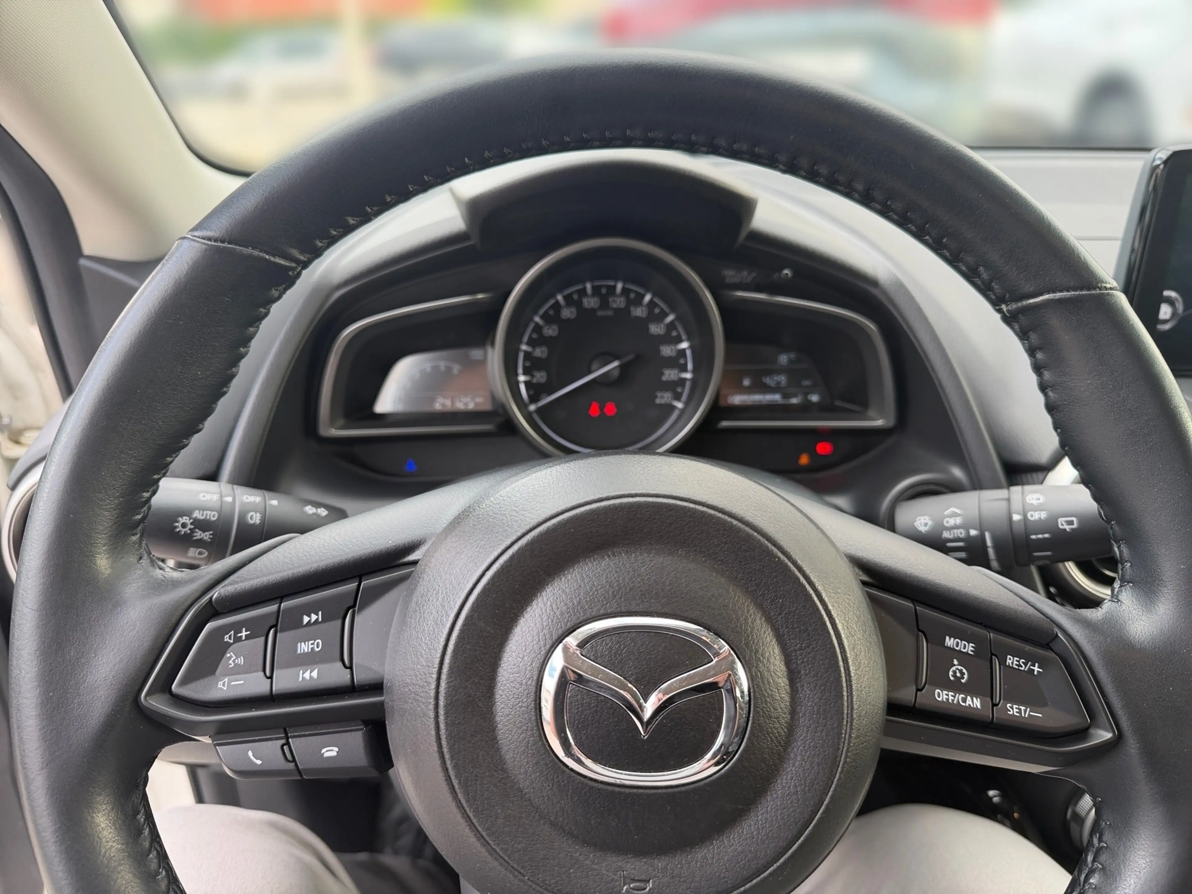 Mazda 2 Mazda 2 G75 Takumi — photo 13
