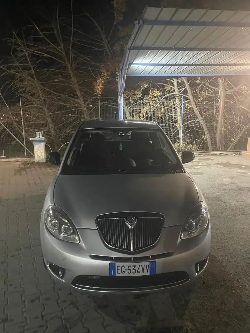 Lancia Ypsilon 1.2 8v Diva 69cv Argent - 1