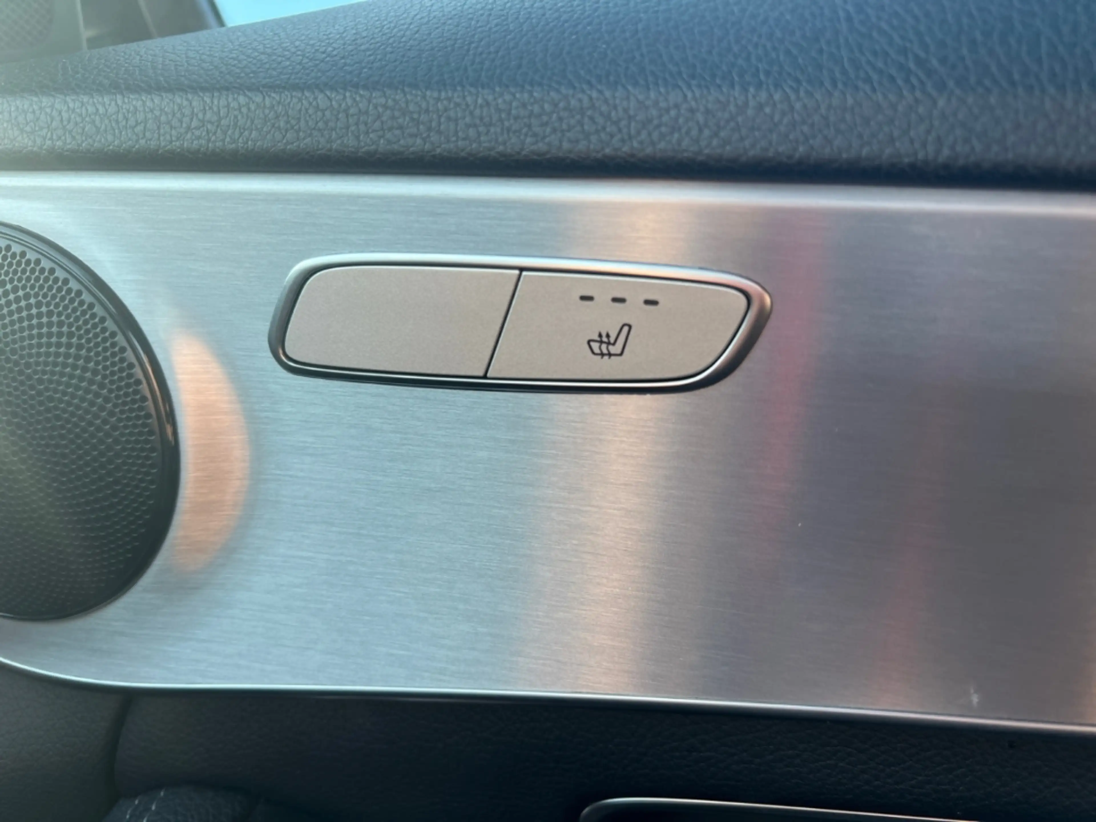 Mercedes-Benz C 250 T-Modell AMG-Line Edition CGI Panorama LED — photo 15