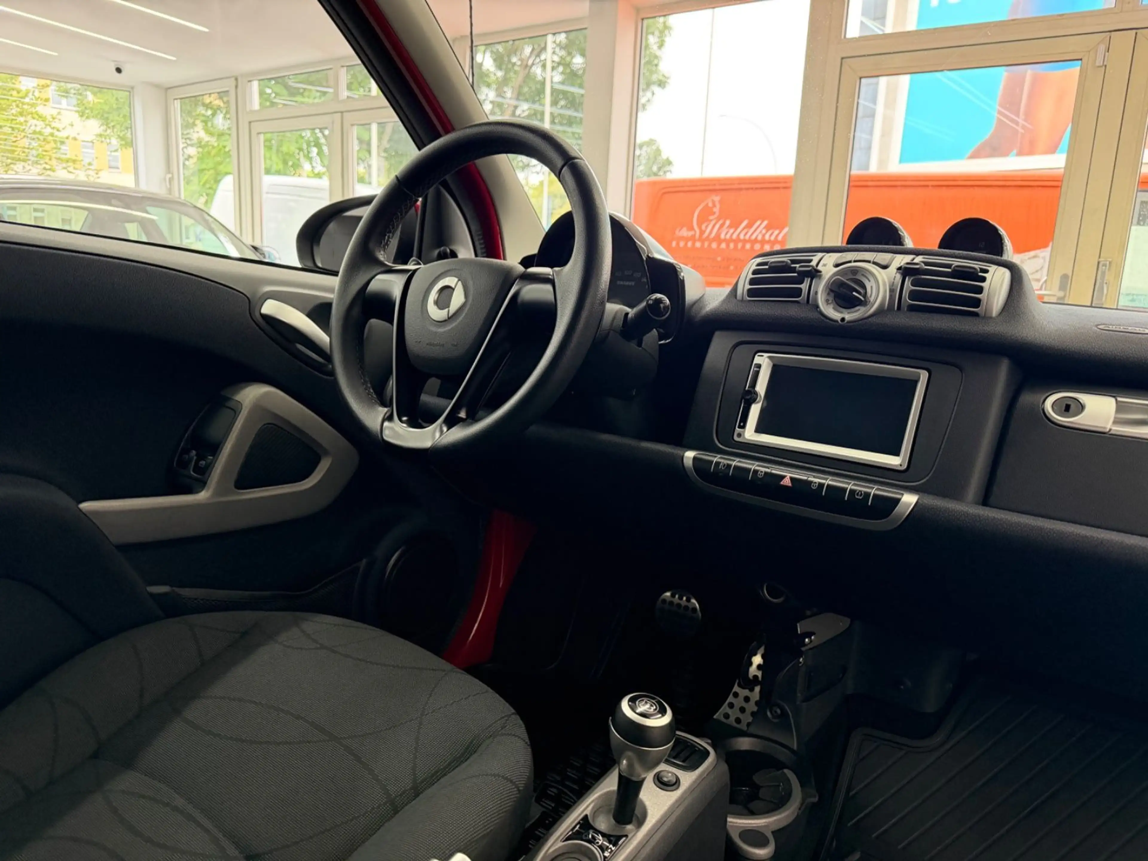 smart forTwo 1.0 coupe Brabus*Panorama*Navi*Sitzheiz* — photo 9