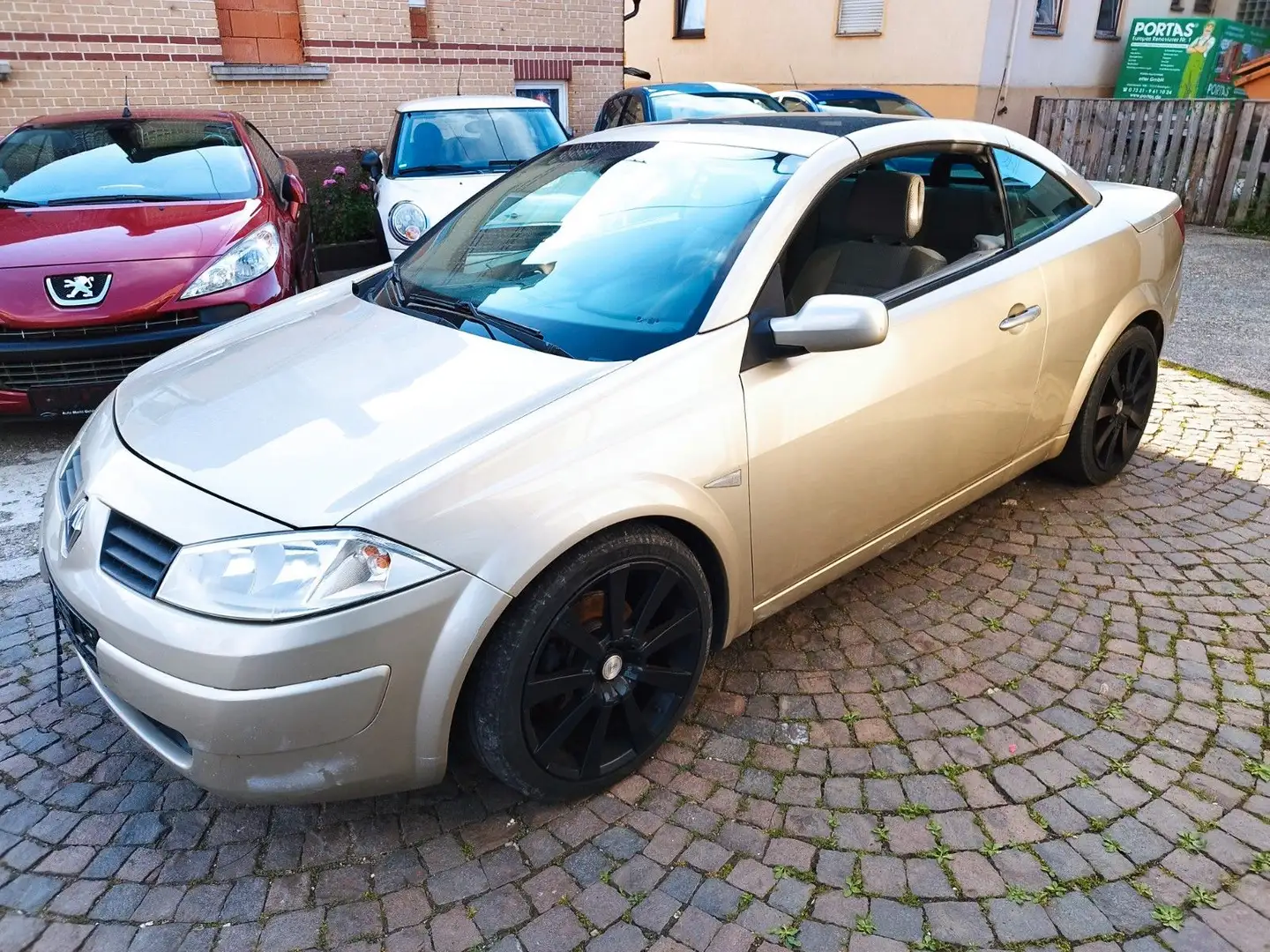 Renault Megane Cabrio in Beige gebraucht in Geislingen für € 1.288