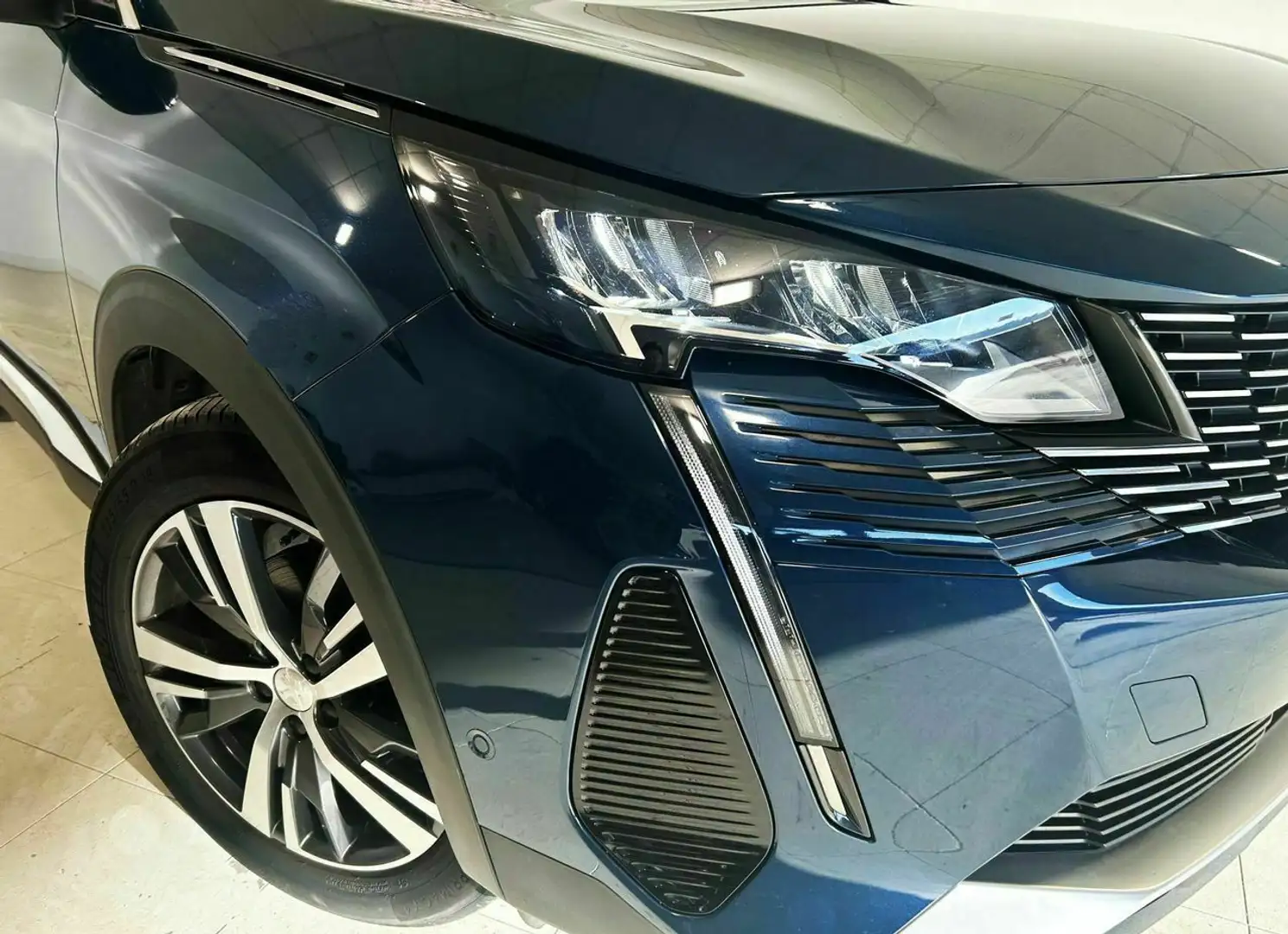 Peugeot 3008 1.2 PureTech S&S Allure 130 Azul - 2