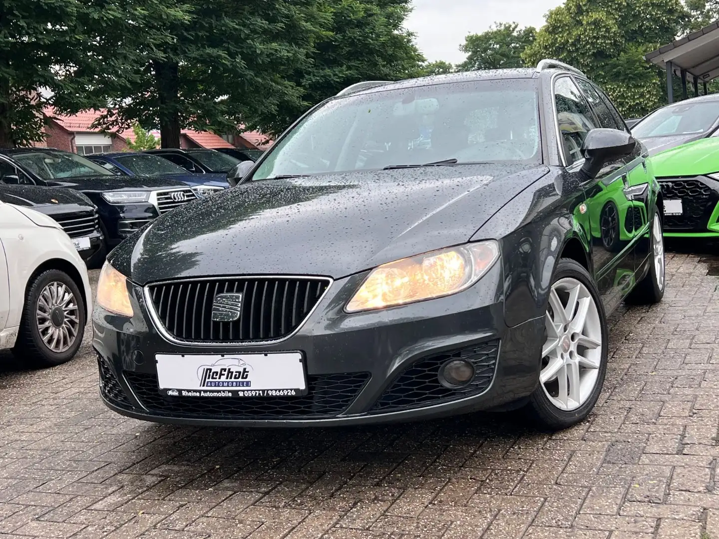 SEAT Exeo ST Style  1.Hand Grau - 1