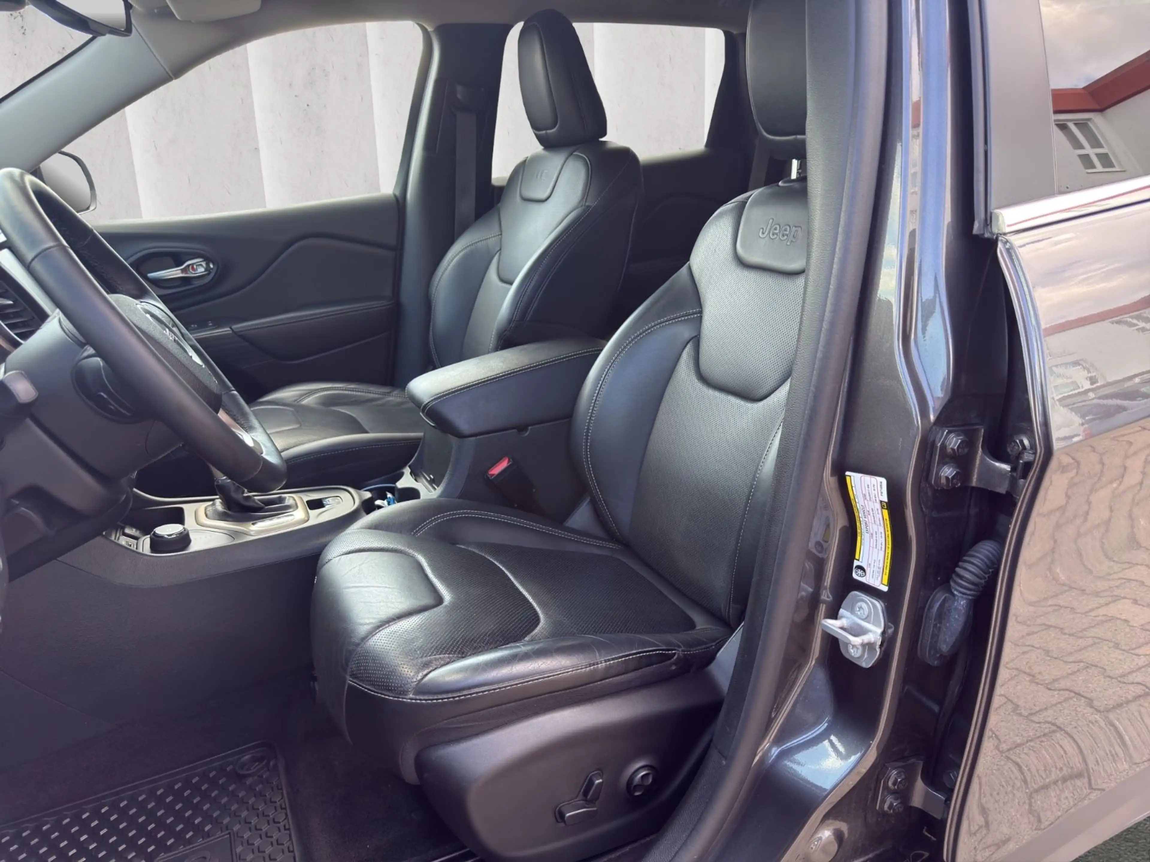 Jeep Cherokee Limited 4WD*Autom*Leder*Navi*ACC*Xenon — photo 12