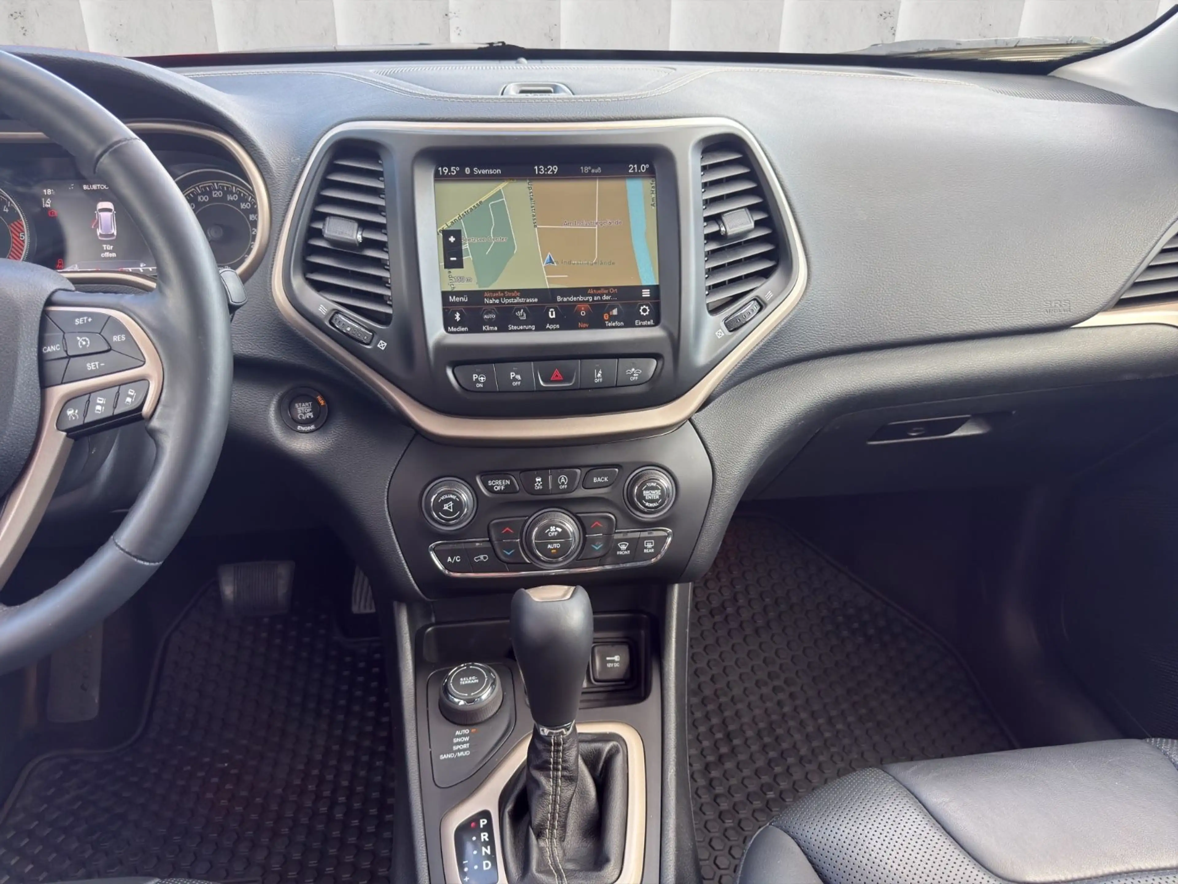 Jeep Cherokee Limited 4WD*Autom*Leder*Navi*ACC*Xenon — photo 15