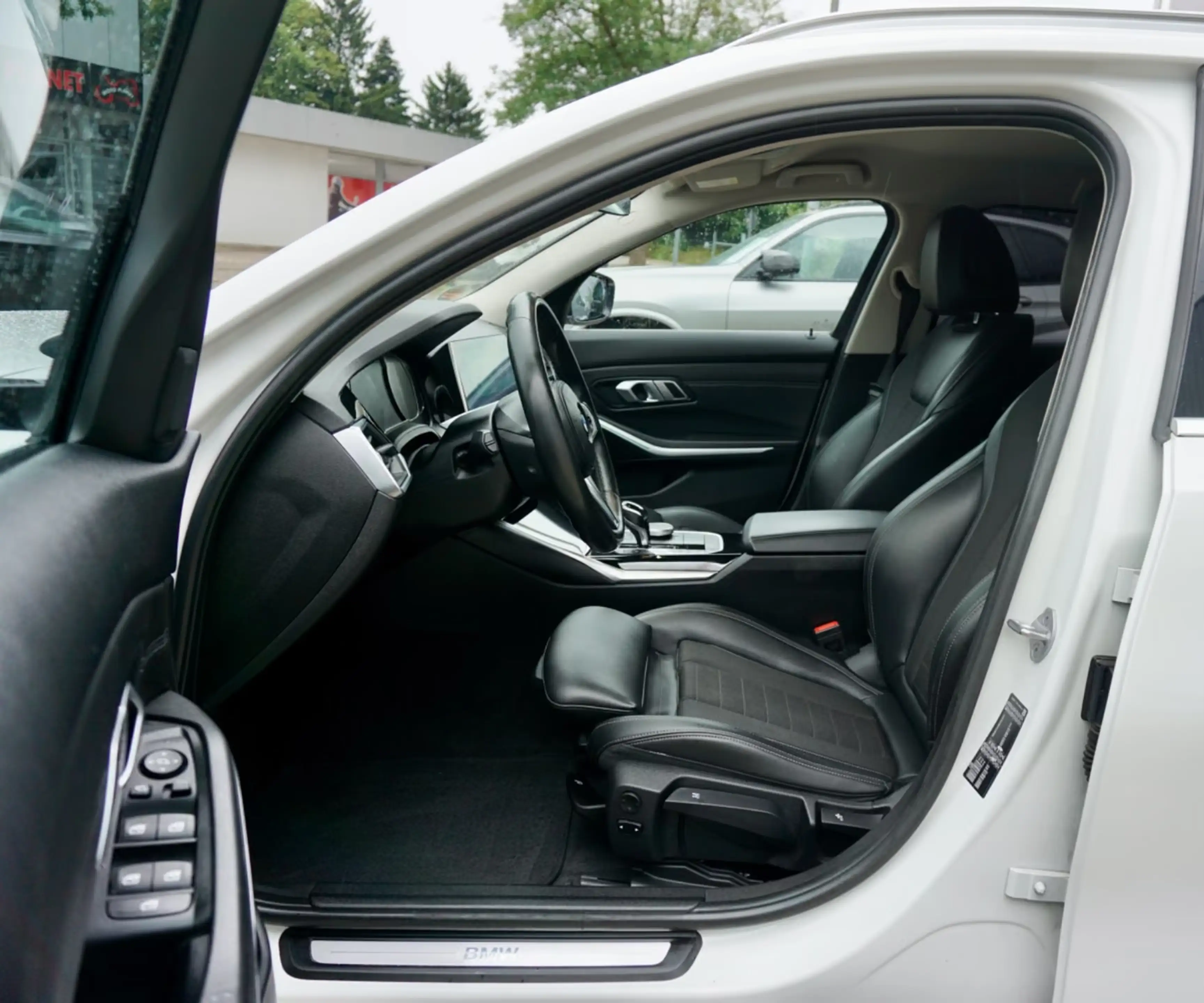 BMW 318 Mild Hybrid Sport Line AUTOMATIK — photo 6