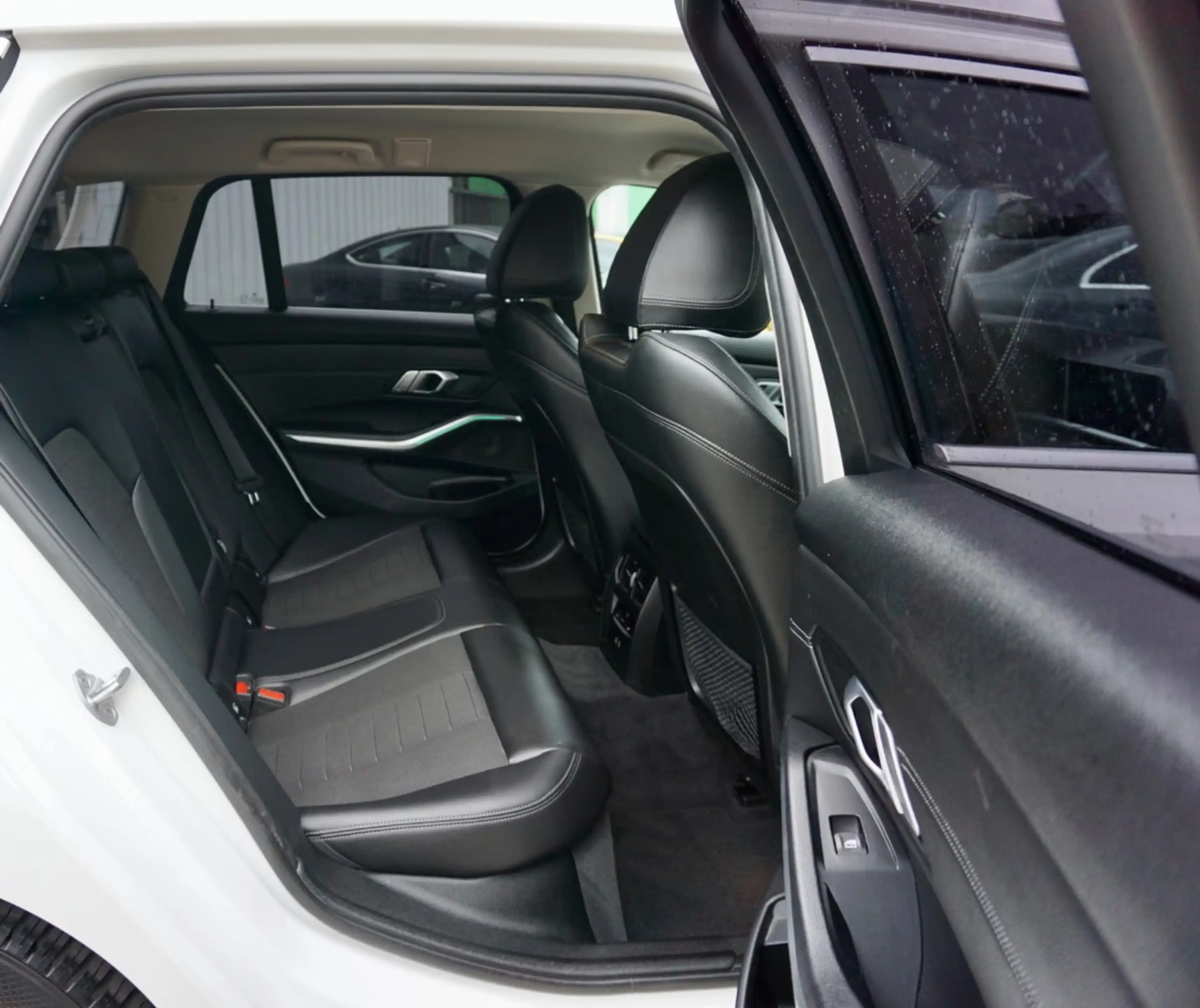 BMW 318 Mild Hybrid Sport Line AUTOMATIK — photo 15